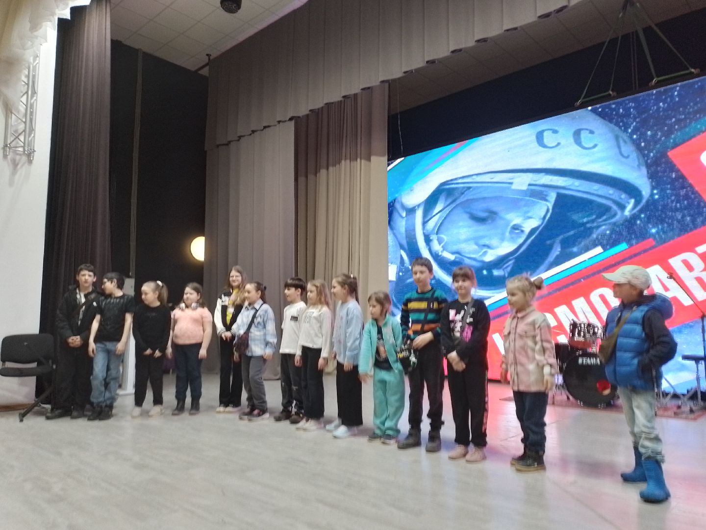 городской округ восход, конкурс рисунков, день космонавтики, дети,