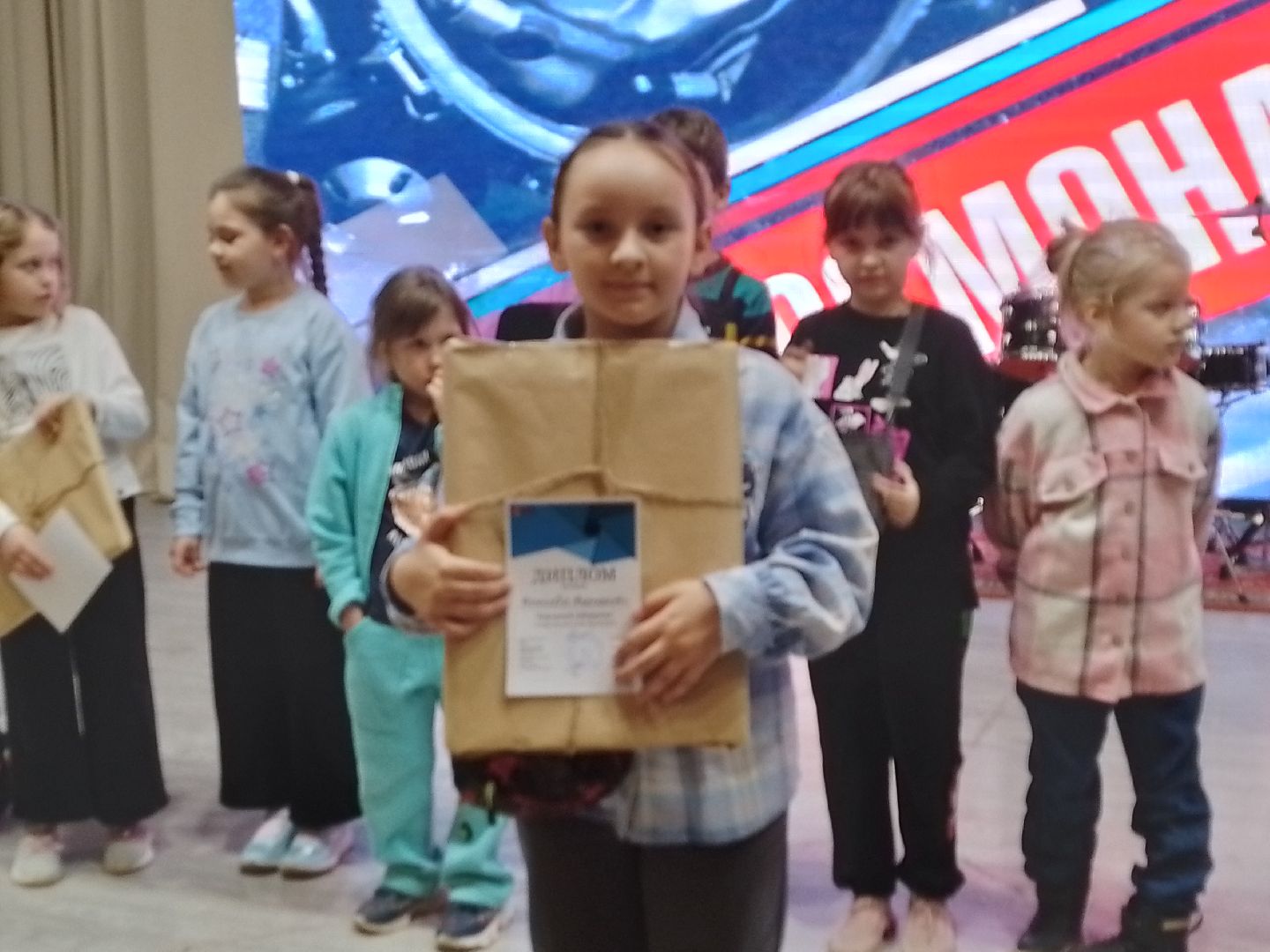 городской округ восход, конкурс рисунков, день космонавтики, дети,