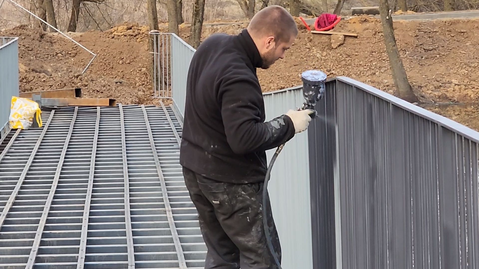 Чехов, улица Береговая, набережная реки теребенка, благоустройство, реконструкция, обновление, ограждения, заборы, строительство, покраска, госпрограмма московской области, формирование комфортной городской среды,