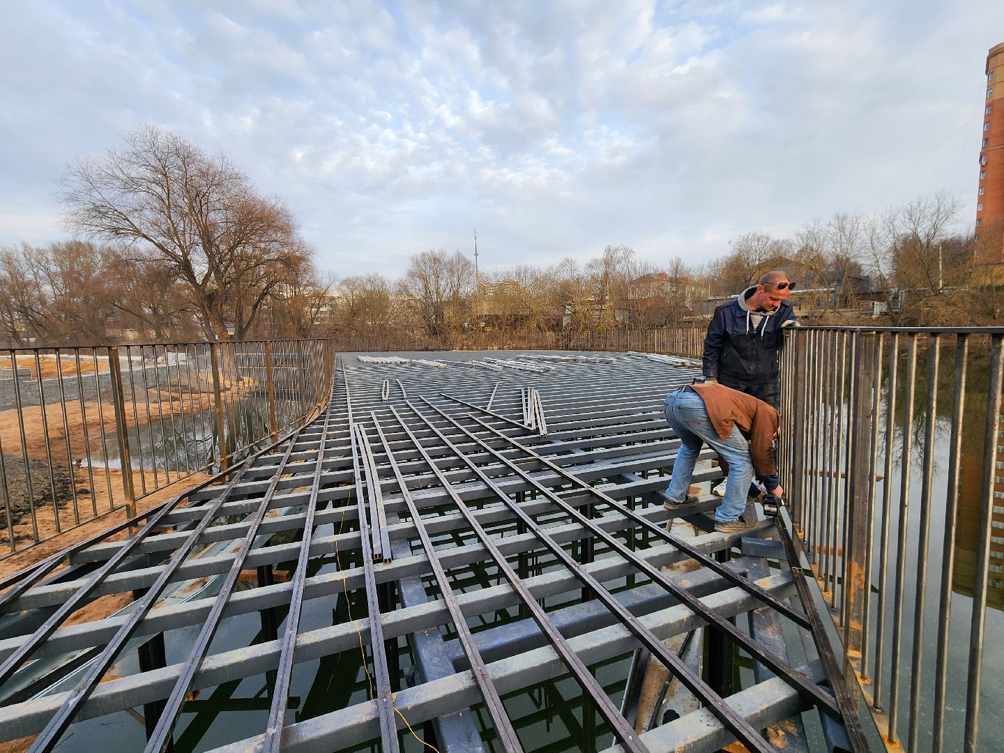 Чехов, улица Береговая, набережная реки теребенка, благоустройство, реконструкция, обновление, ограждения, заборы, строительство, покраска, госпрограмма московской области, формирование комфортной городской среды,
