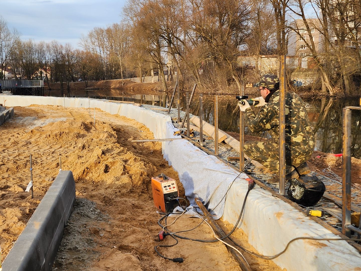 Чехов, улица Береговая, набережная реки теребенка, благоустройство, реконструкция, обновление, ограждения, заборы, строительство, покраска, госпрограмма московской области, формирование комфортной городской среды,