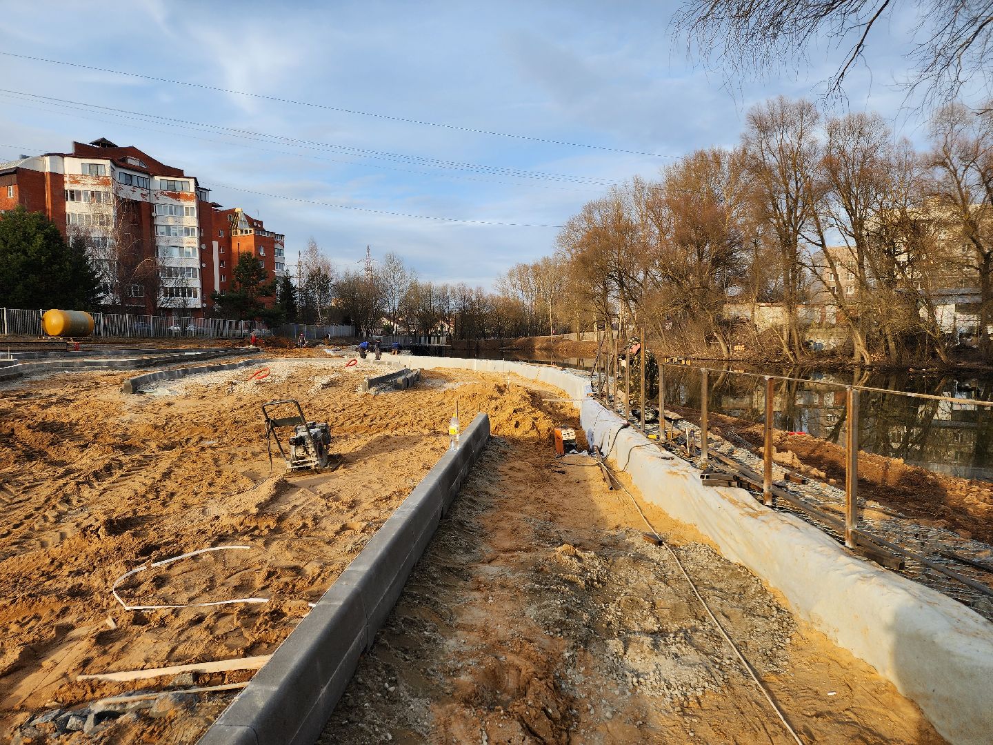 Чехов, улица Береговая, набережная реки теребенка, благоустройство, реконструкция, обновление, ограждения, заборы, строительство, покраска, госпрограмма московской области, формирование комфортной городской среды,