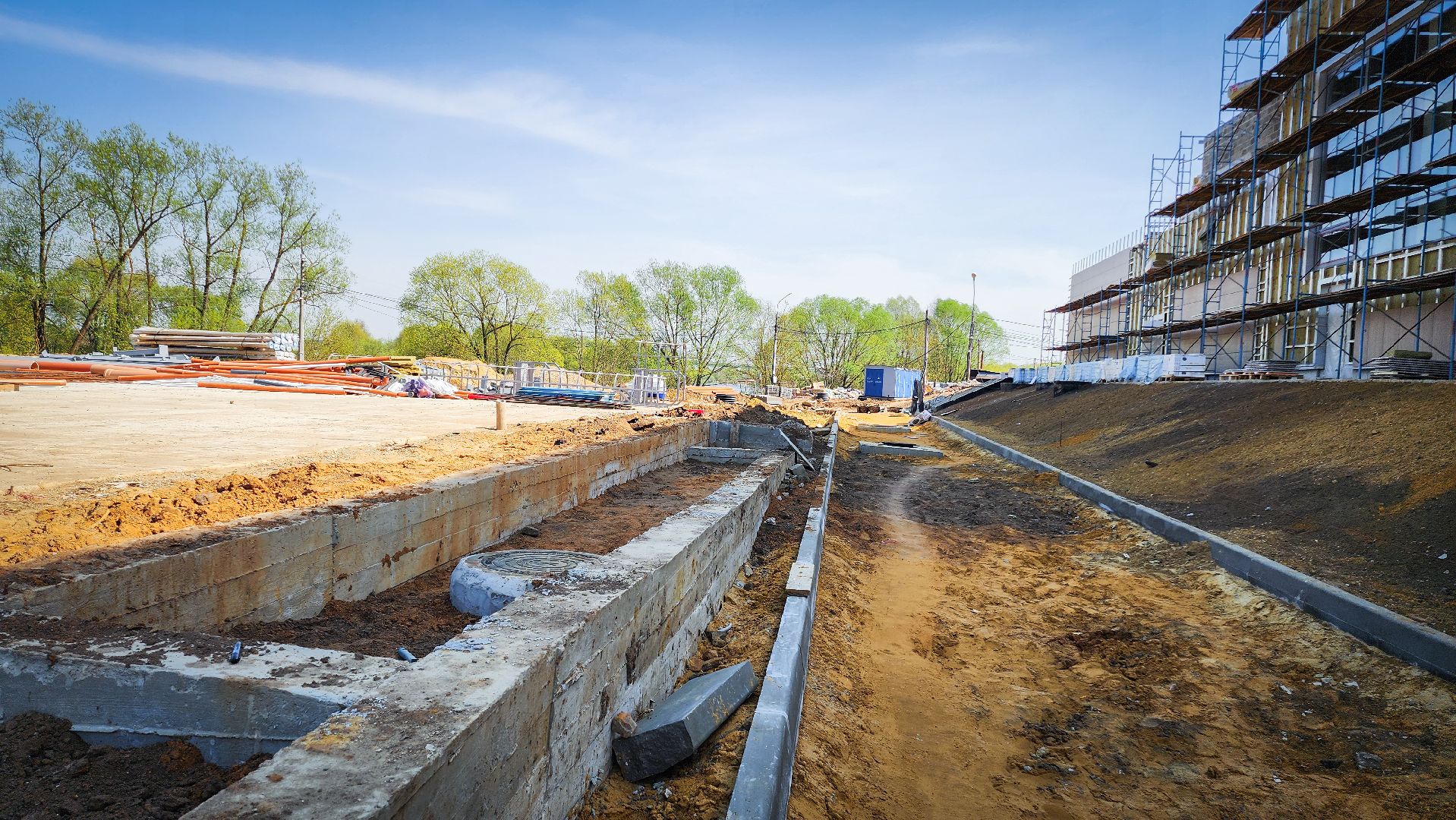 строительство в Бронницах , физкультурно-оздоровительный комплекс, эллинг, благоустройство ,