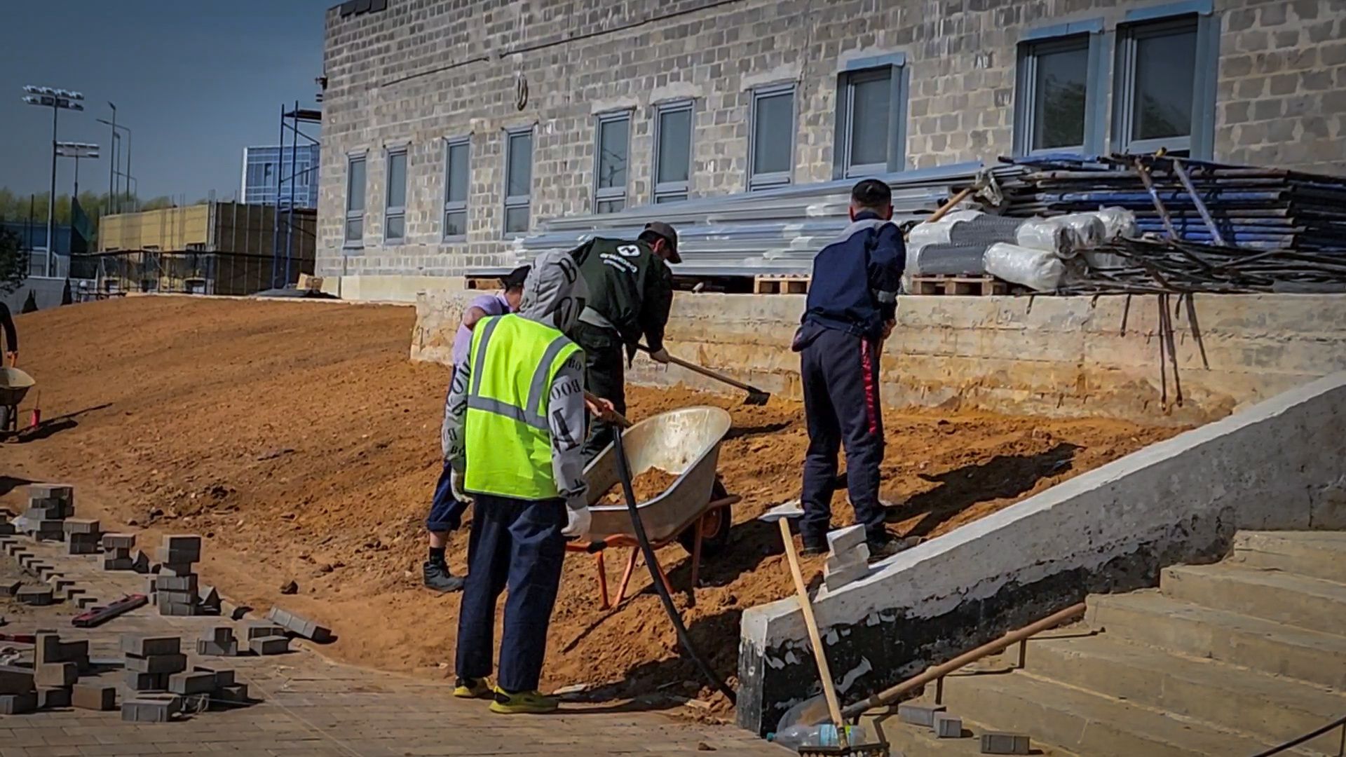 строительство в Бронницах , физкультурно-оздоровительный комплекс, эллинг, благоустройство ,