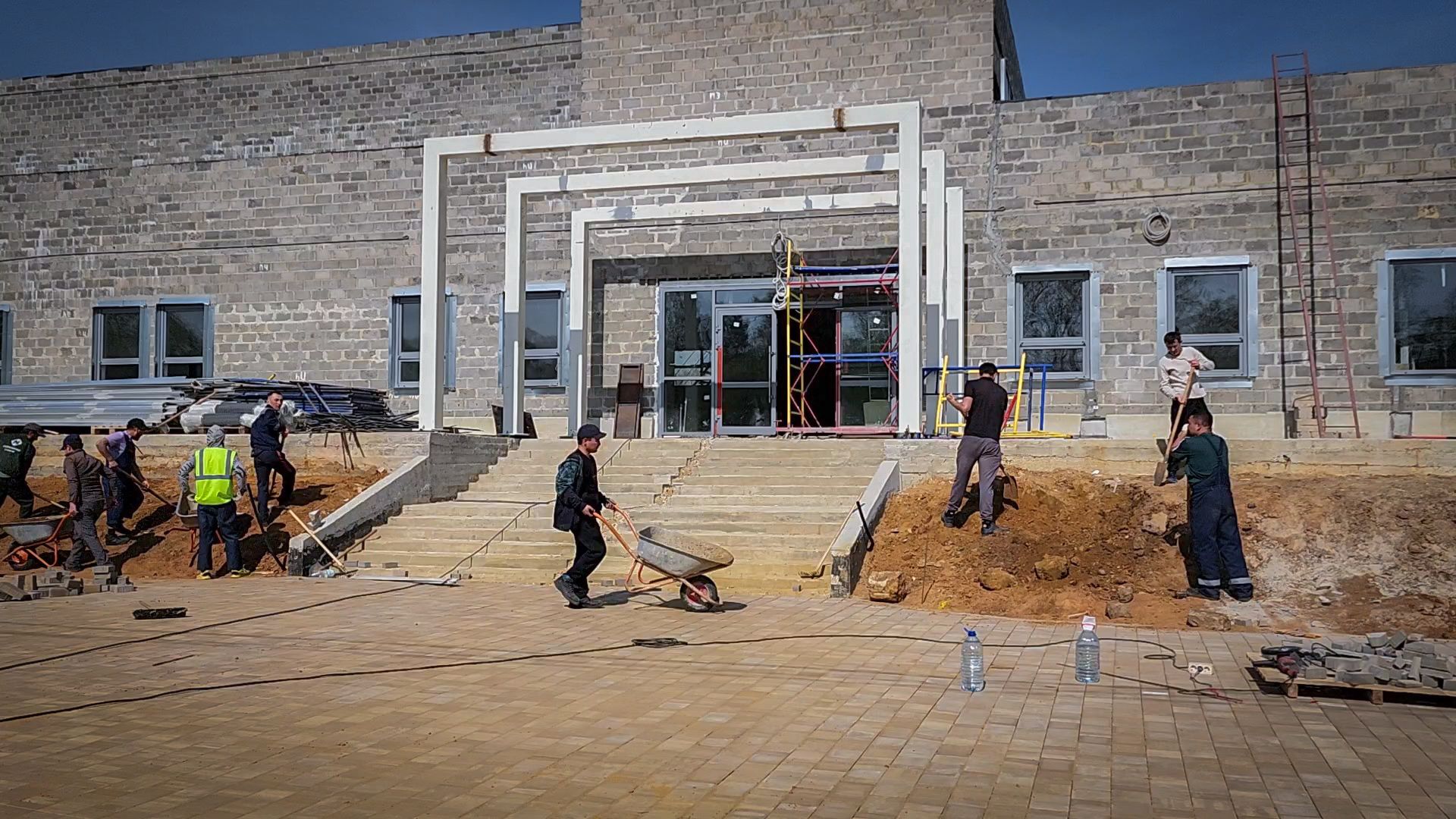 строительство в Бронницах , физкультурно-оздоровительный комплекс, эллинг, благоустройство ,