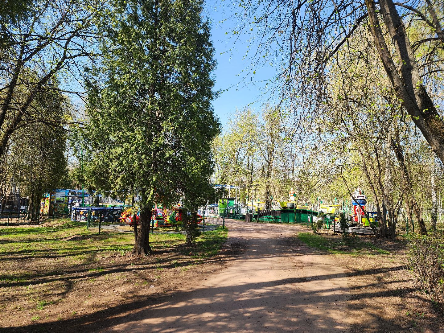 королёв, центральный городской парк, открытие сезона аттракционов, развлечения в парках королева,