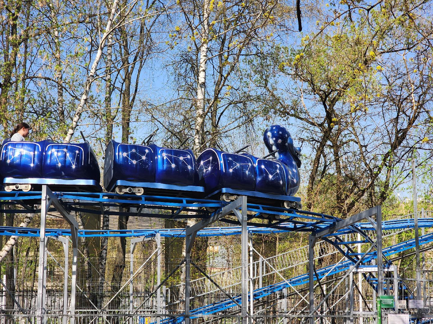 королёв, центральный городской парк, открытие сезона аттракционов, развлечения в парках королева,