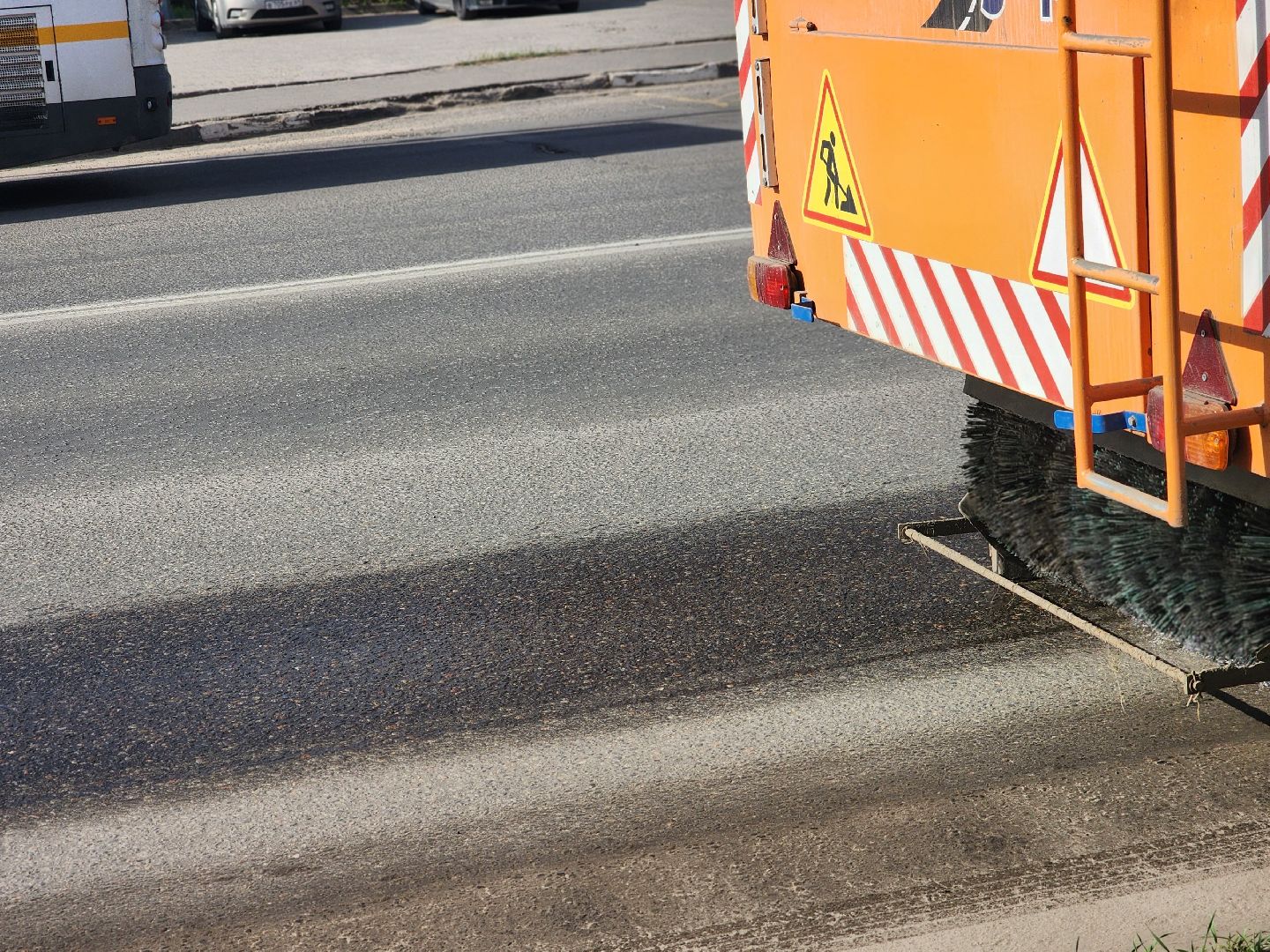 дубна, уборка, влажная уборка города,