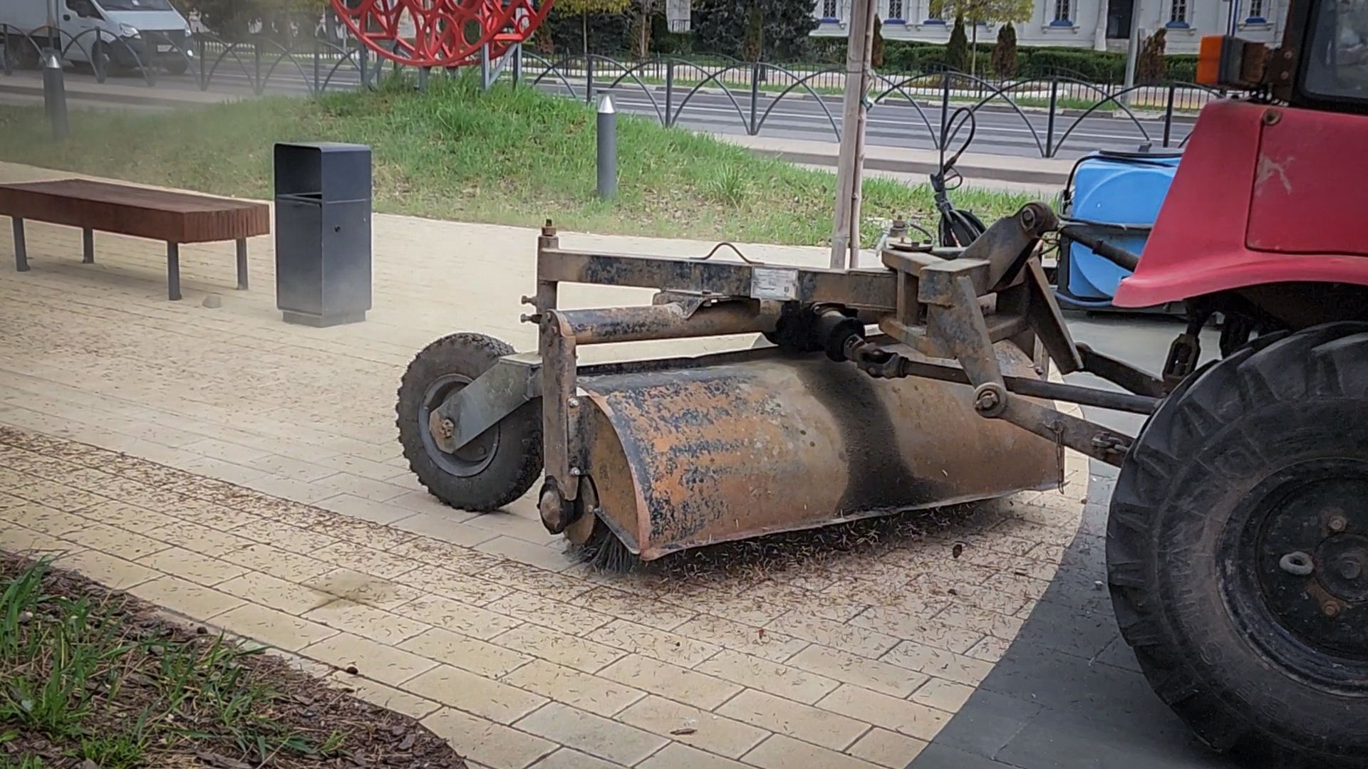 бронницы, уборка площади имени Тимофеева , весенняя уборка , площадь имени Тимофеева ,