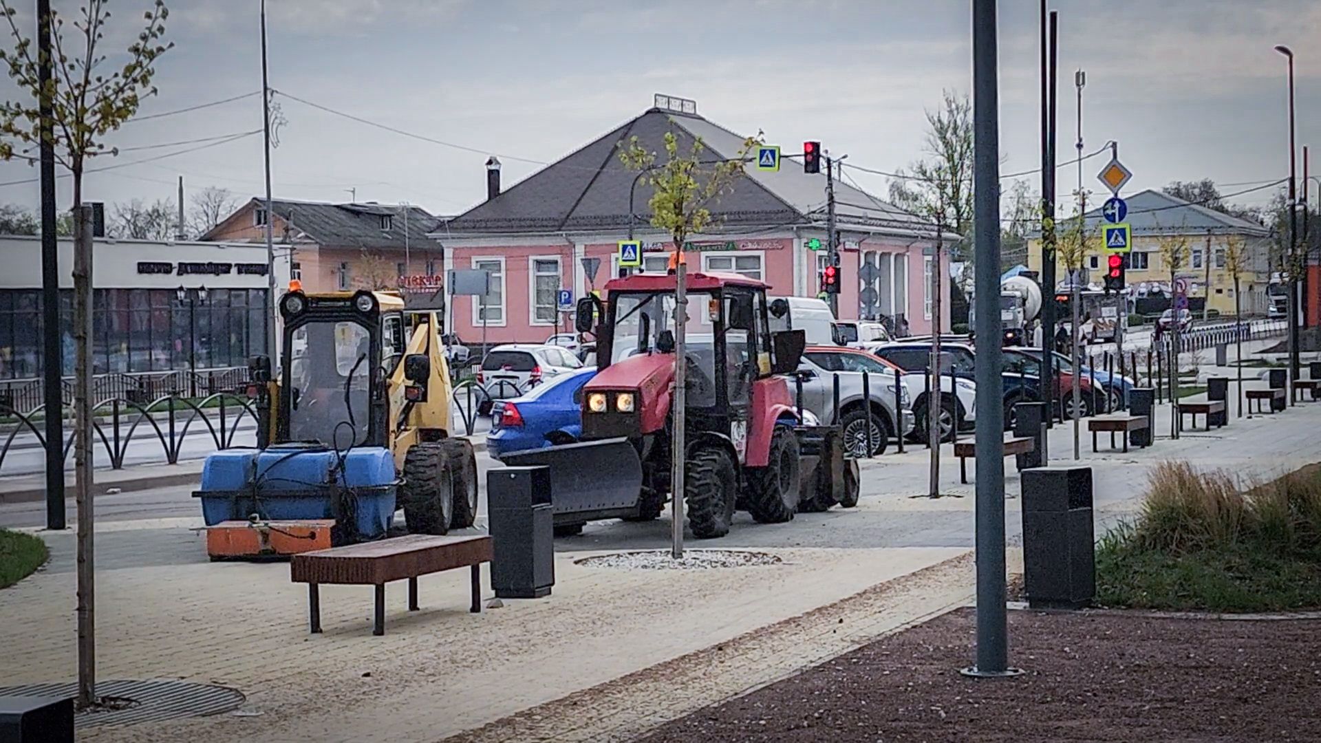 бронницы, уборка площади имени Тимофеева , весенняя уборка , площадь имени Тимофеева ,