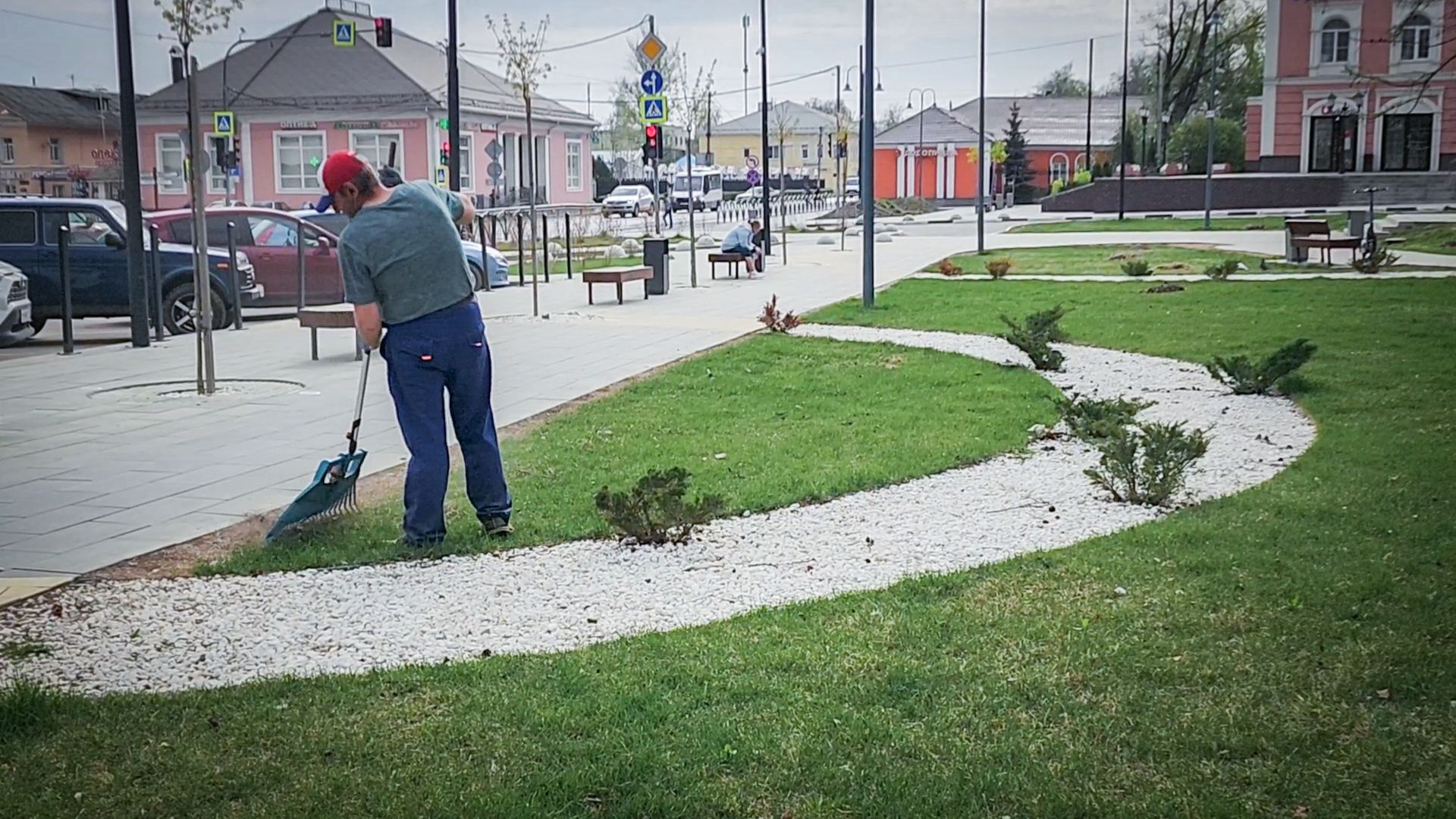 бронницы, уборка площади имени Тимофеева , весенняя уборка , площадь имени Тимофеева ,