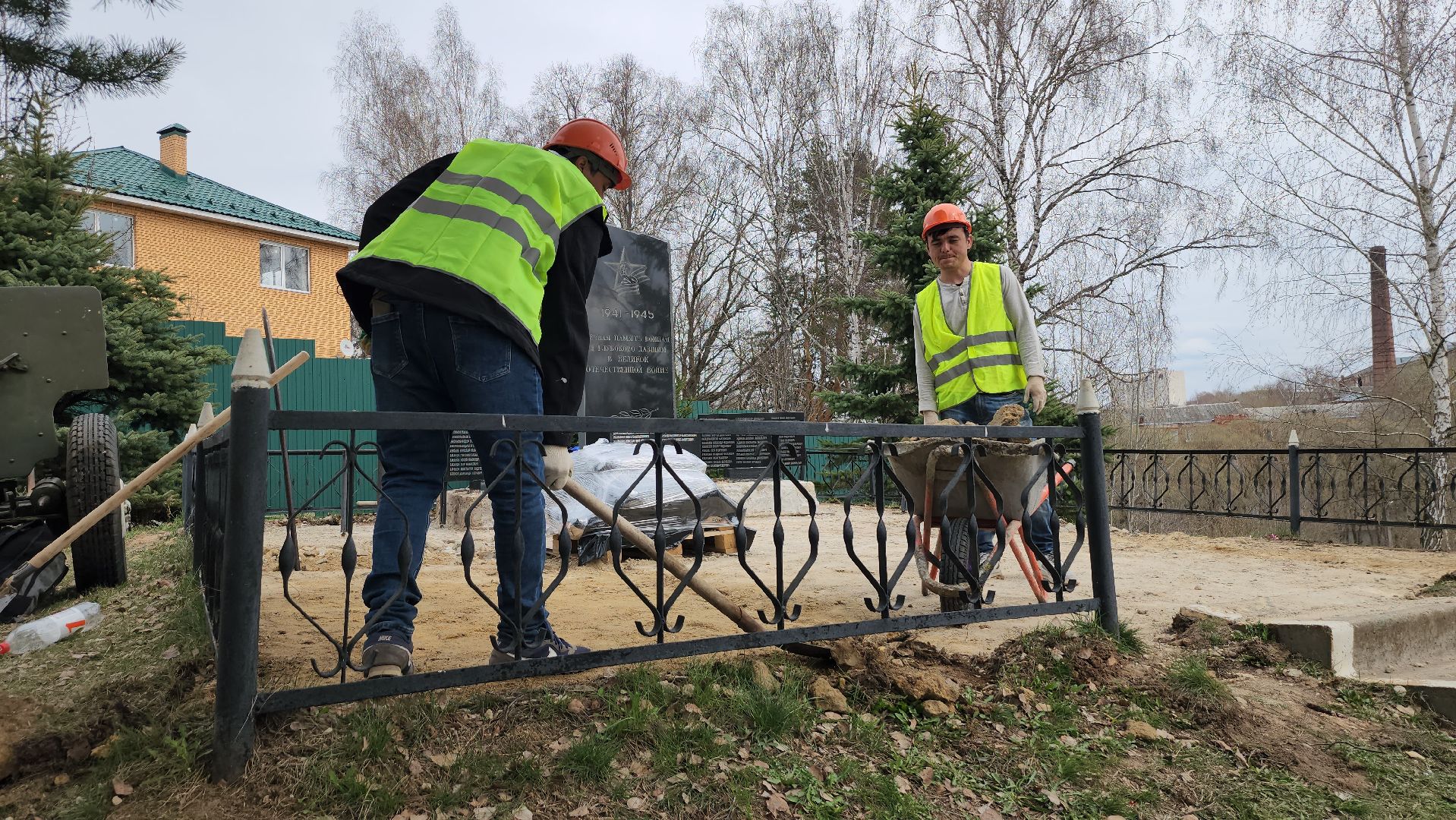 серпухов, деревня глубоково,  ремонт памятника вов,