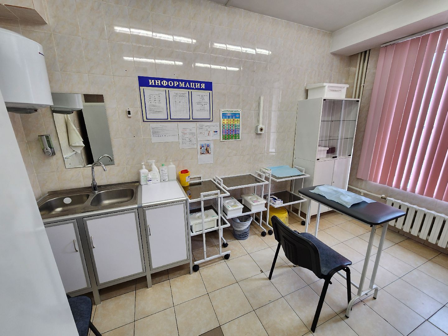 Чехов, взрослая поликлиника, ремонт, переезд врачей, новый адрес, кабинет прикрепления, кабинет вакцинации, ЭКГ, кабинет неотложной помощи,рентген-кабинет, часы работы,