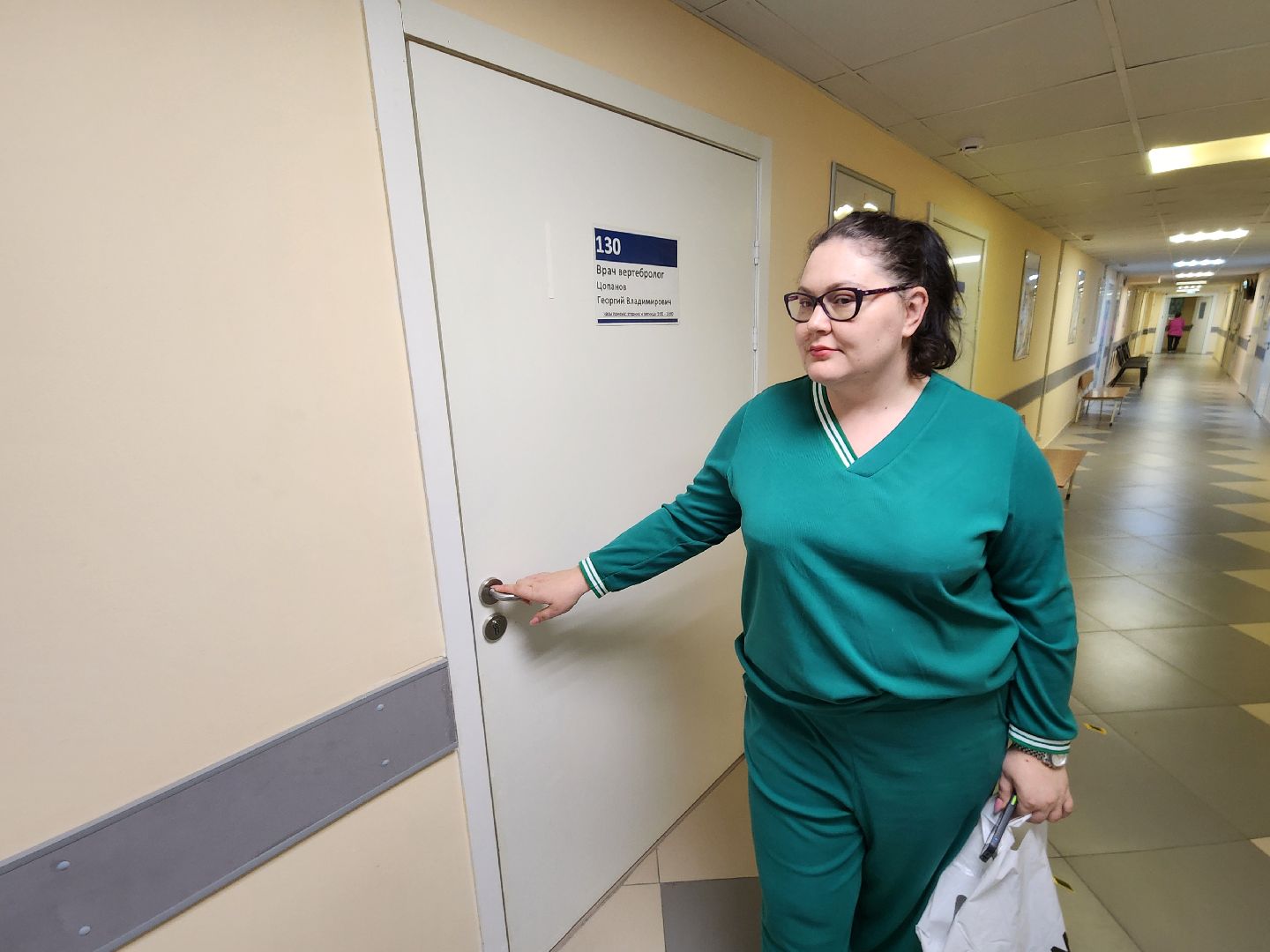 Чехов, взрослая поликлиника, ремонт, переезд врачей, новый адрес, кабинет прикрепления, кабинет вакцинации, ЭКГ, кабинет неотложной помощи,рентген-кабинет, часы работы,