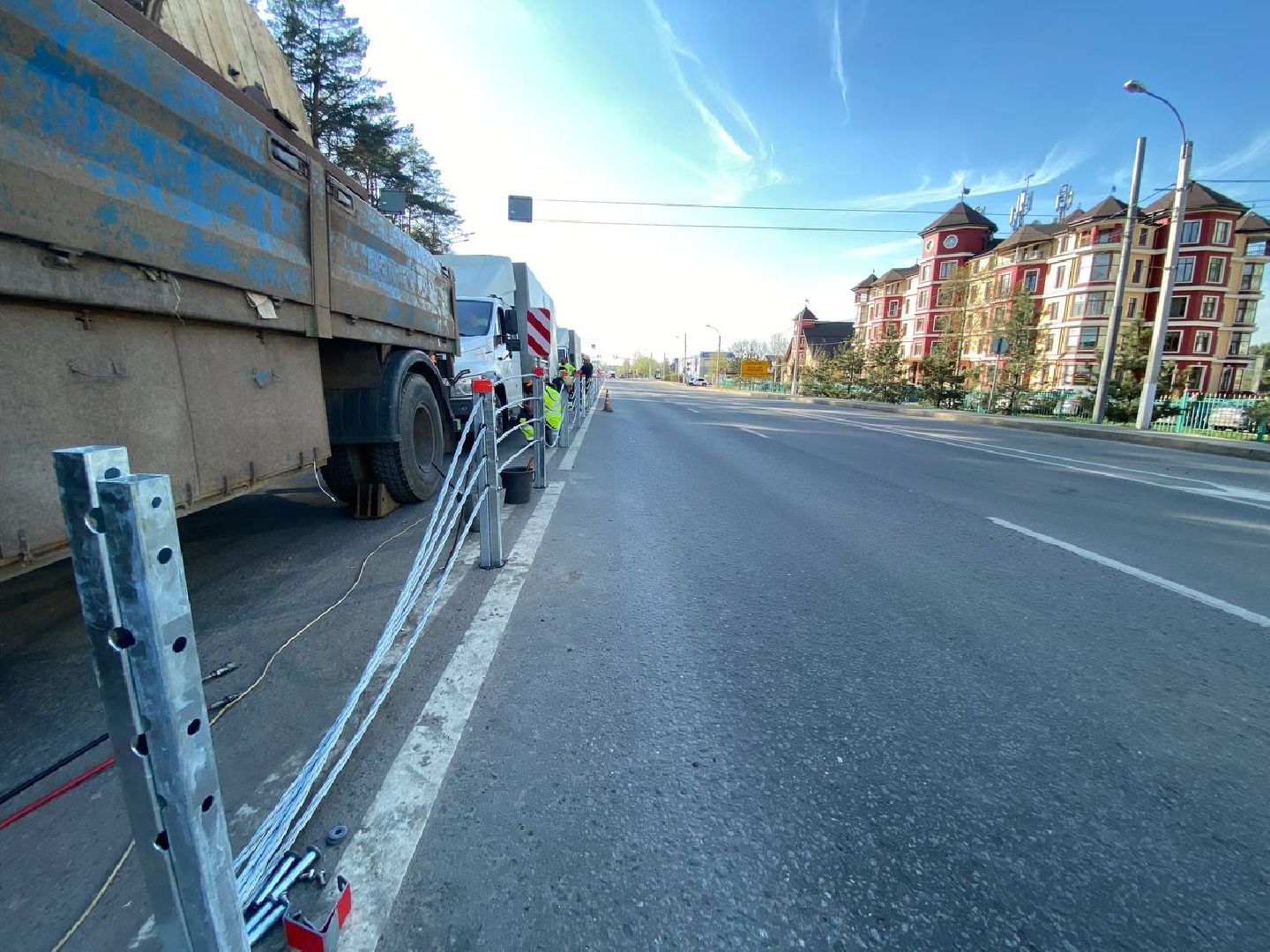 тросовое ограждение, разделительная полоса, 28км Волоколамское шоссе,