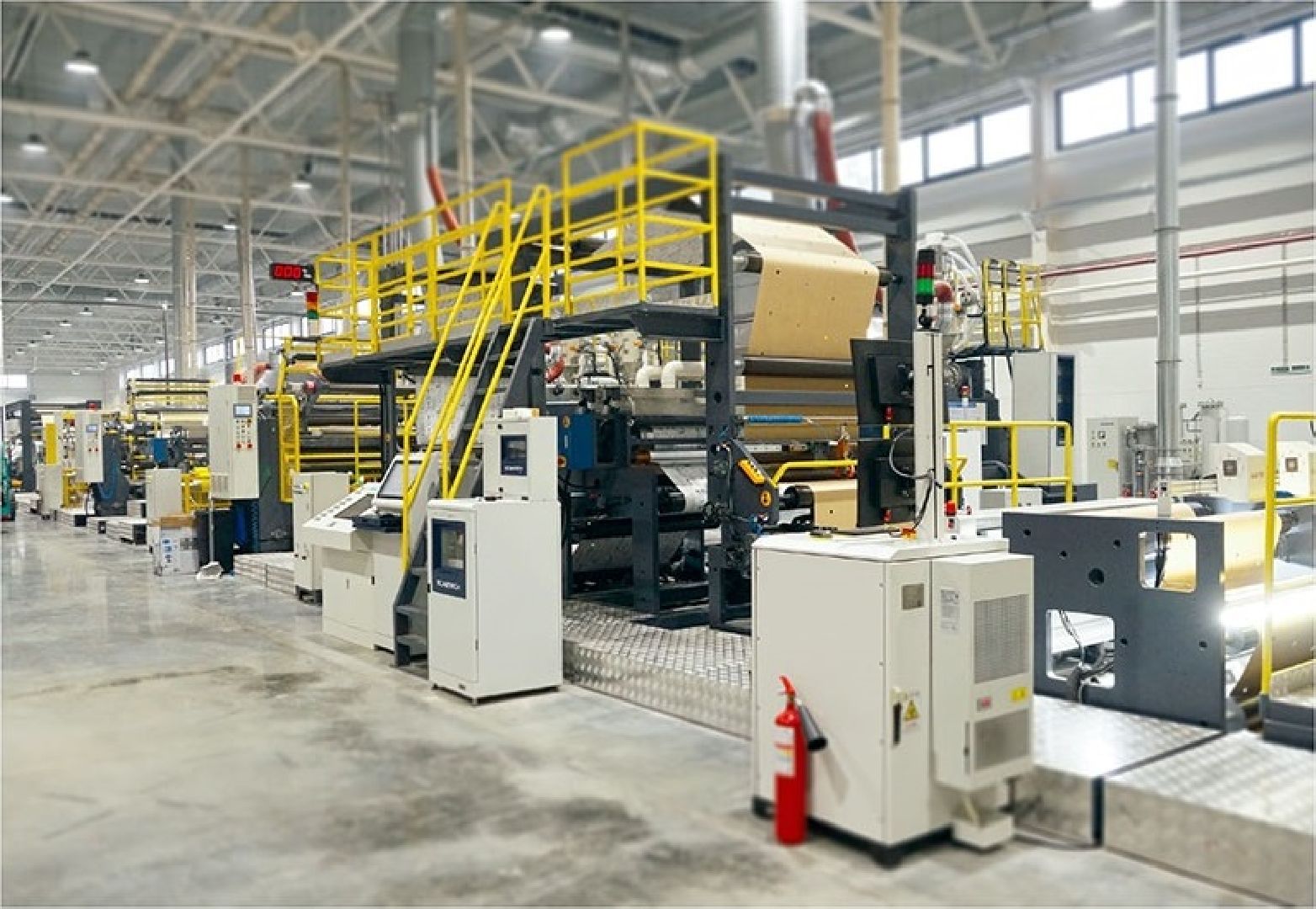 Чехов, симферопольское шоссе, завод МолоПак, картонная упаковка, производство, изготовление, пищевая промышленность, аналог Тетра Пак, аналог Пюр-Пак, форматы и виды упаковки,производительность предприятия, асептическая упаковка, упаковка из картона, упаковка для молочных продуктов соков и воды,  структура предприятия, история завода,