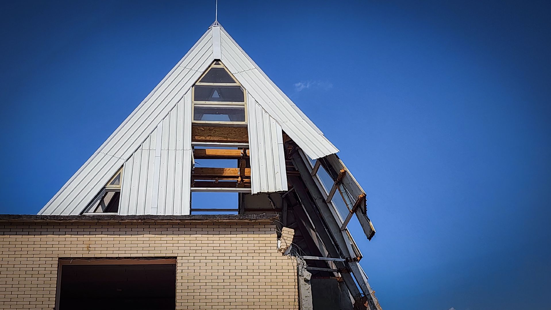 бронницы, снос здания, демонтаж здания,