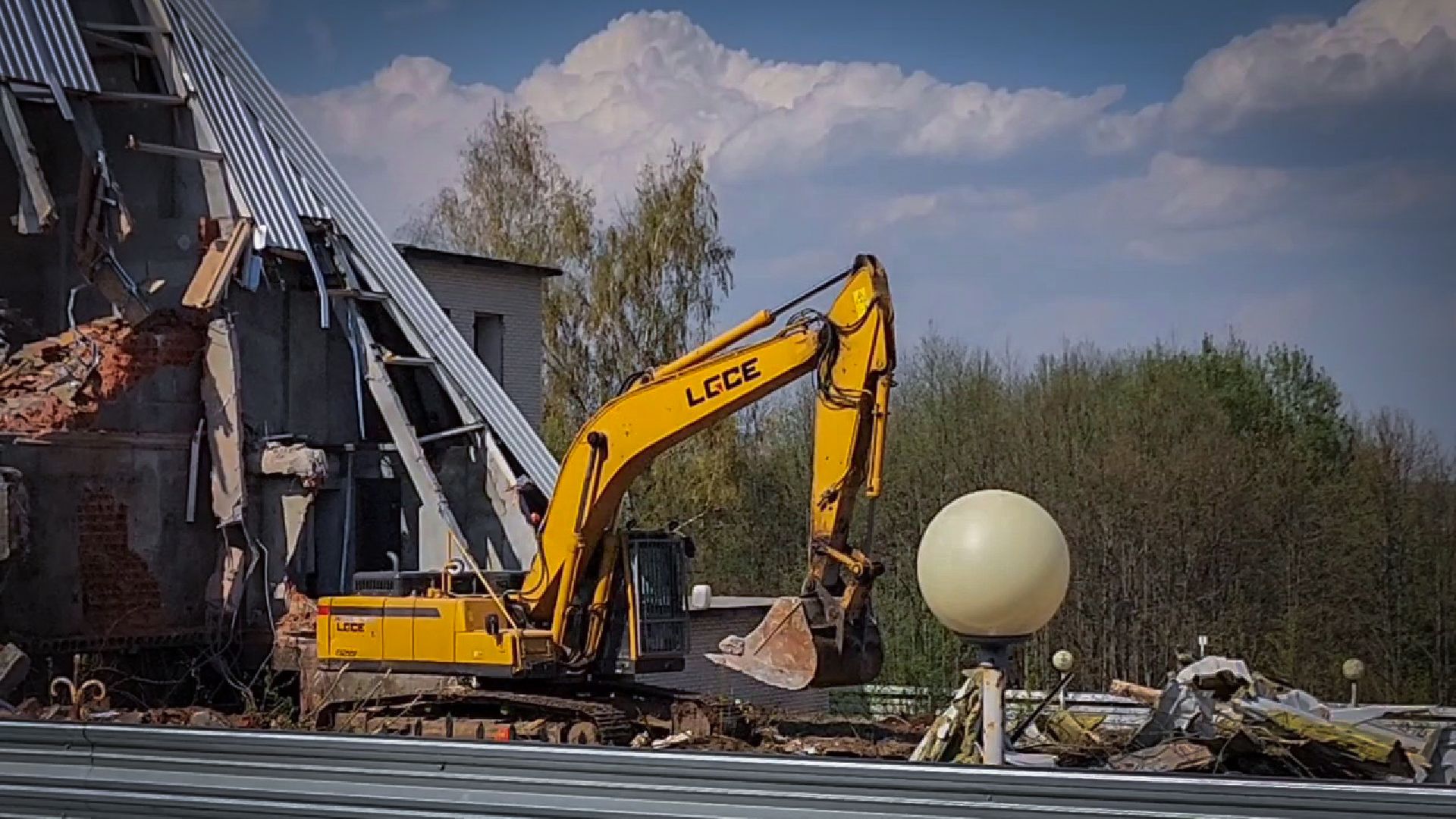 бронницы, снос здания, демонтаж здания,