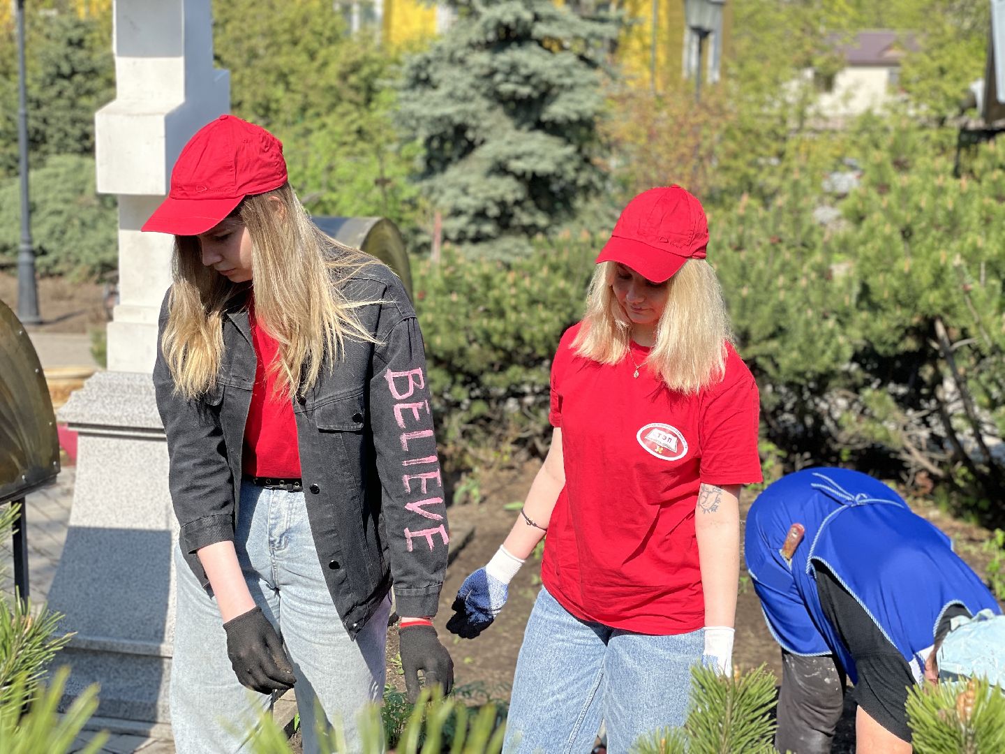 Цветы, студенты; Люберцы