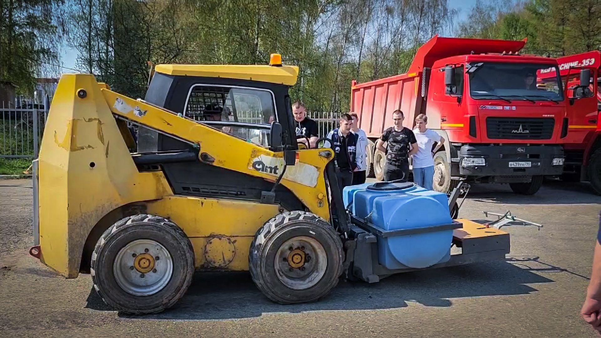 бронницы, Автомобильно-дорожный колледж , мбу благоустройство, студентам показали коммунальную технику ,