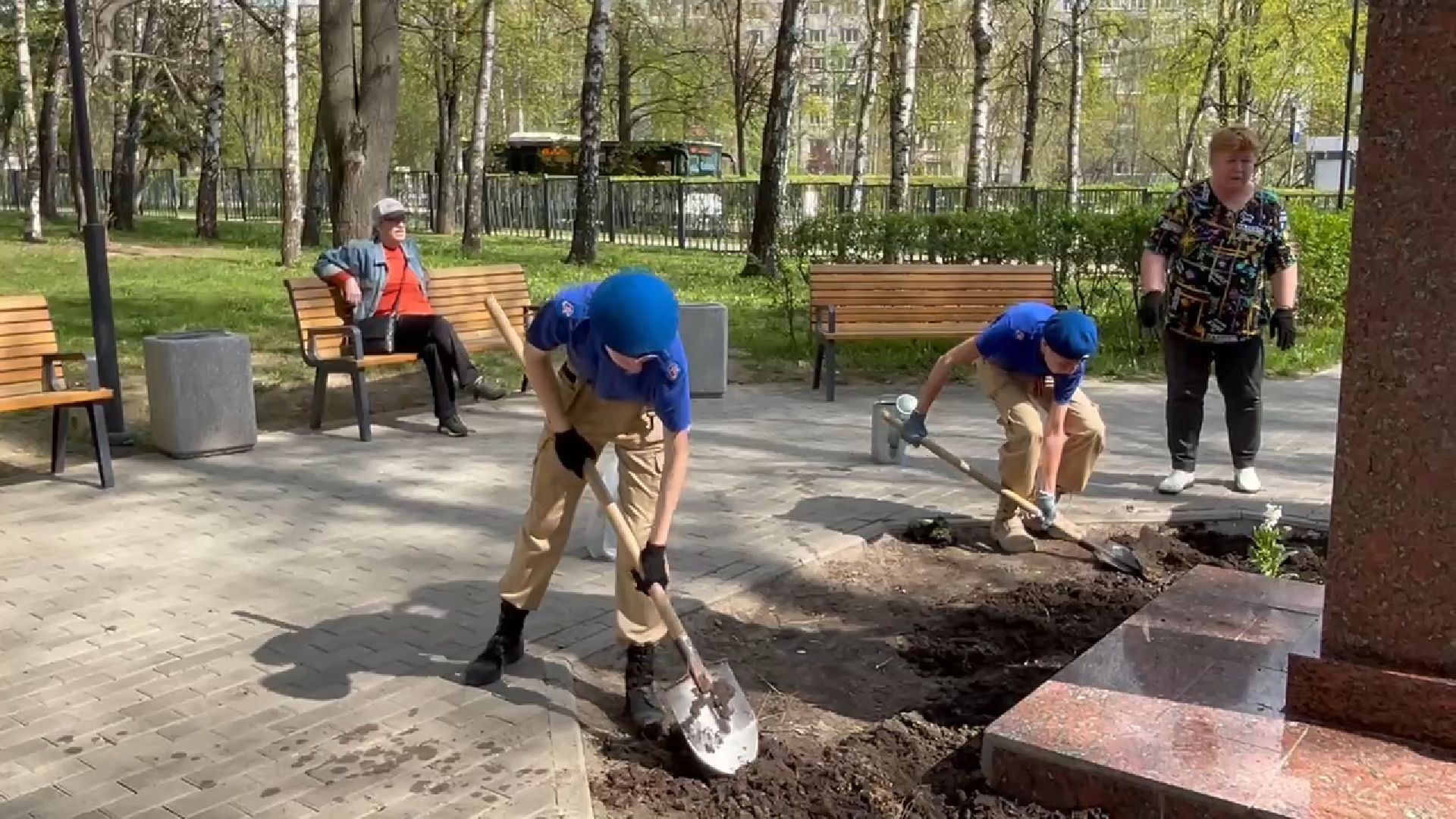 мытищи, уборка памятников,