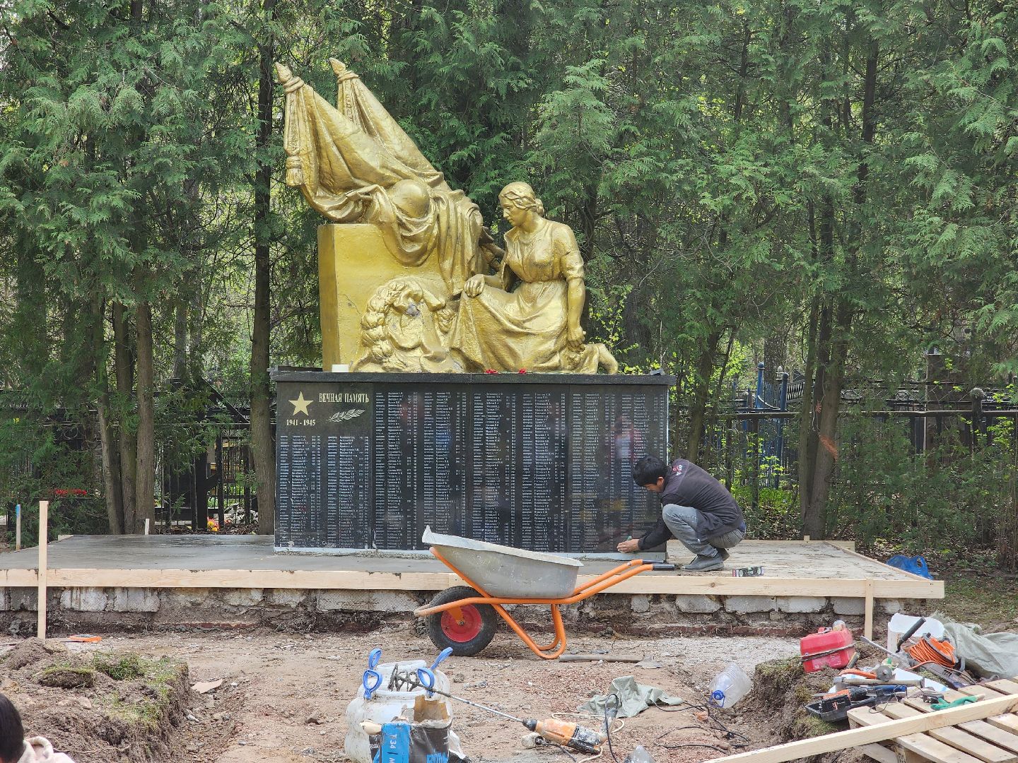 Подольск , братская могила, реконструкция,