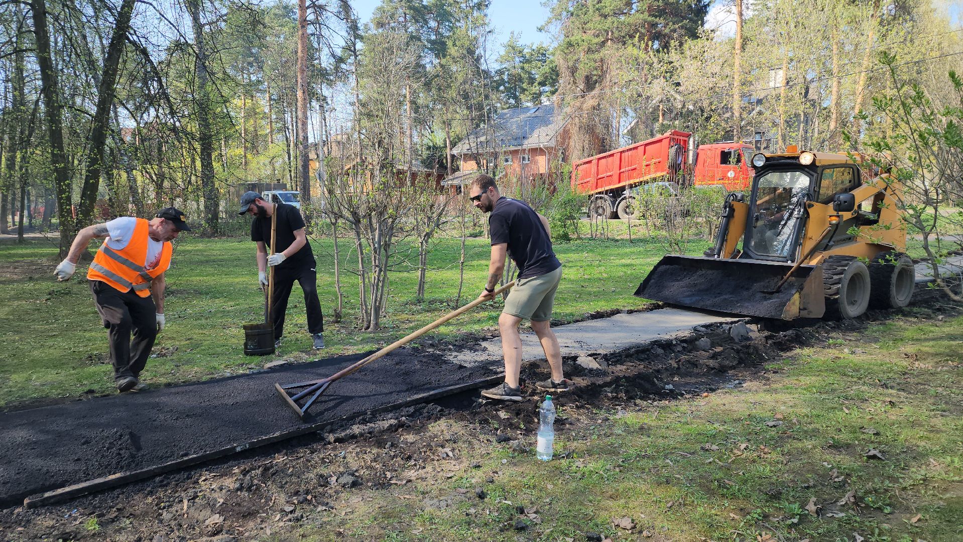 пушкино, ремонт тротуара, памятник, сквер, комунальная техника, коммунальная служба,асфальтирование,
