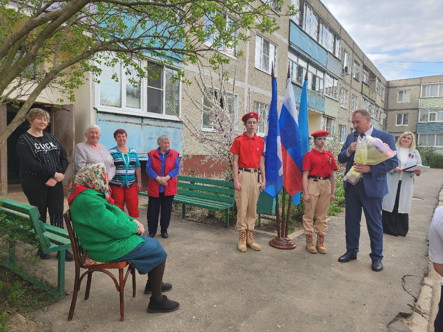 табличка, Зарайск, Ветеран ВОВ, Их осталось мало, Поздравили ветерана,