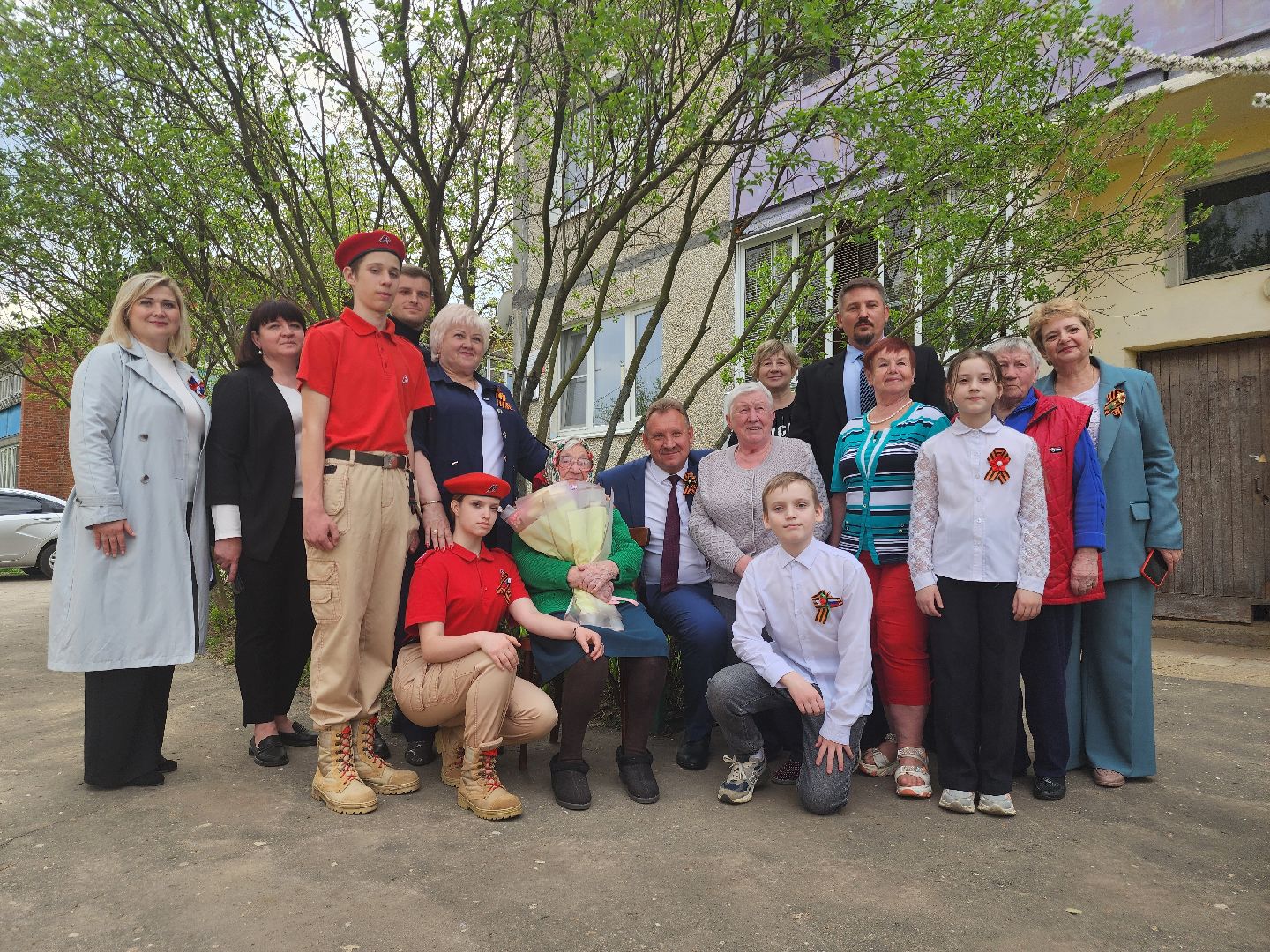 табличка, Зарайск, Ветеран ВОВ, Их осталось мало, Поздравили ветерана,