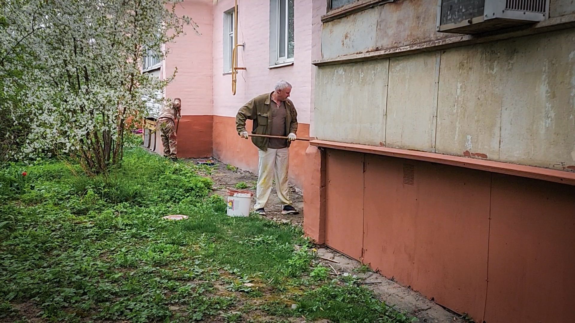 бронницы, благоустройство , покраска цоколя,