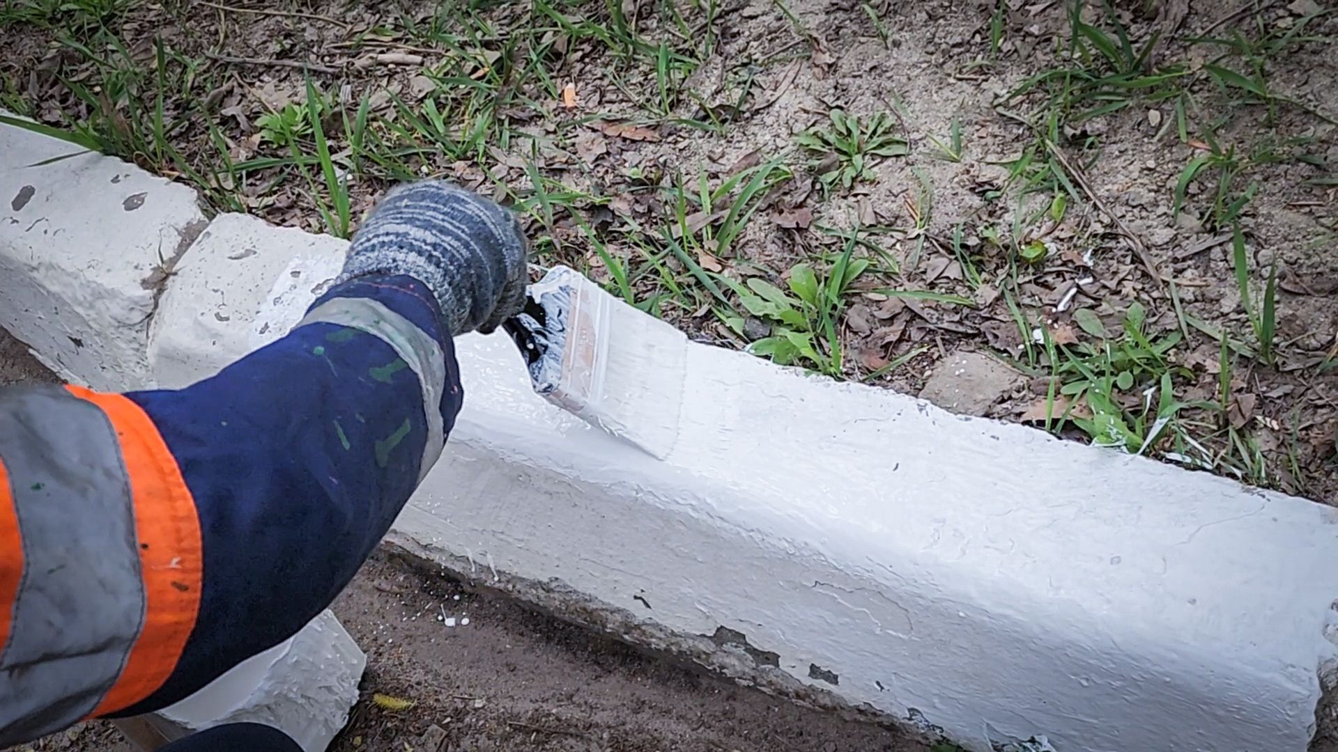 бронницы, благоустройство , покраска бордюров,