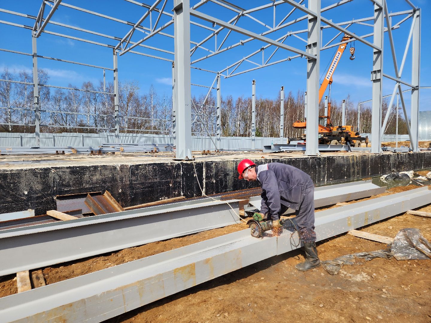 Чехов, улица Литейная, новое пищевое производство, предприятие, здоровое питание, орехи и сухофрукты, компания Орбита, торговая марка Роял Мубарак, строительство, каркас здания, госпрограмма московской области, земля за 1 рубль, новые рабочие места,
