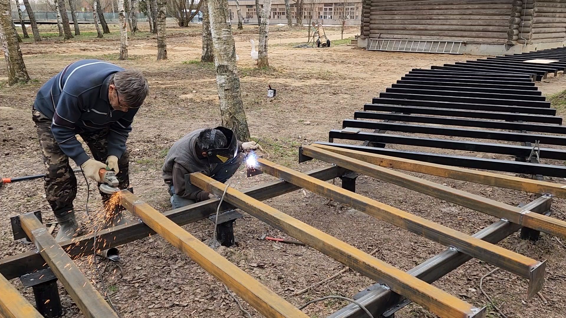 Чехов, село Мелихово, музей-заповедник, реконструкция, благоустройство, каретный двор, пешеходная зона, тропинки и дорожки, металлический каркас, доски из сосны, губернатор московской области,