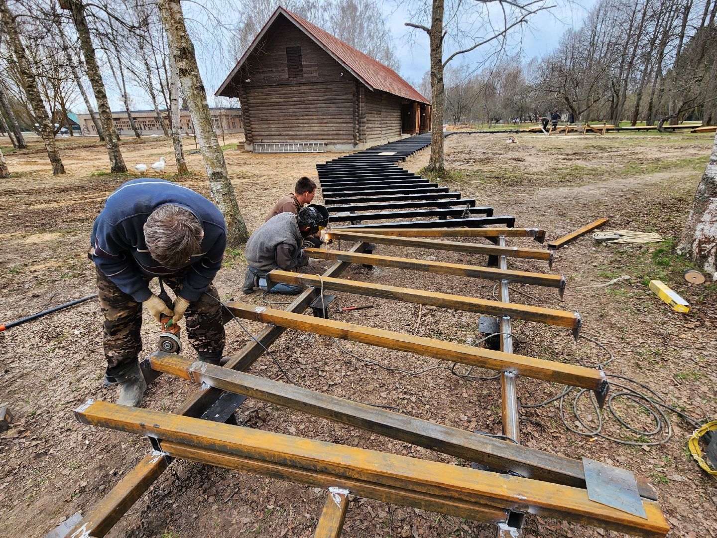 Чехов, село Мелихово, музей-заповедник, реконструкция, благоустройство, каретный двор, пешеходная зона, тропинки и дорожки, металлический каркас, доски из сосны, губернатор московской области,