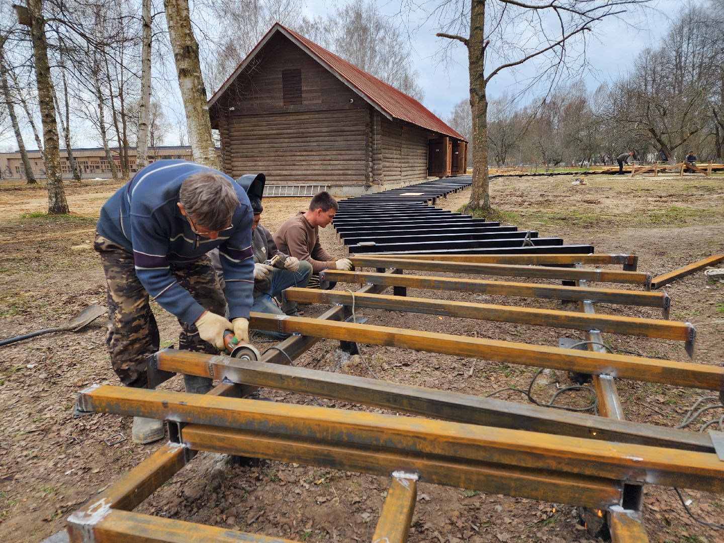 Чехов, село Мелихово, музей-заповедник, реконструкция, благоустройство, каретный двор, пешеходная зона, тропинки и дорожки, металлический каркас, доски из сосны, губернатор московской области,