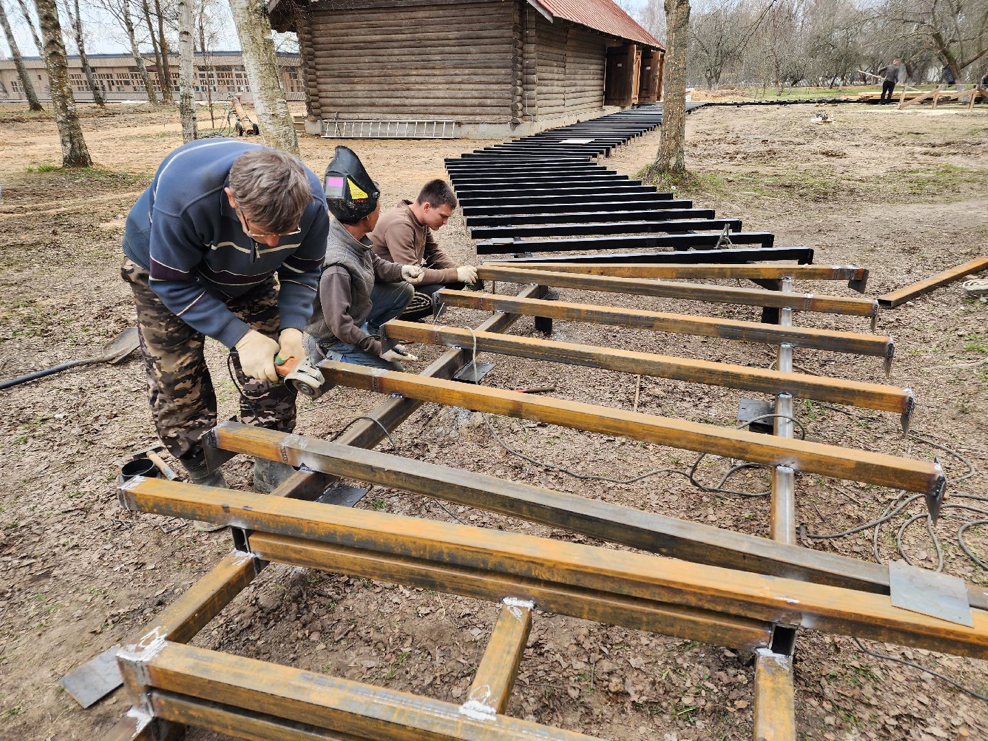 Чехов, село Мелихово, музей-заповедник, реконструкция, благоустройство, каретный двор, пешеходная зона, тропинки и дорожки, металлический каркас, доски из сосны, губернатор московской области,