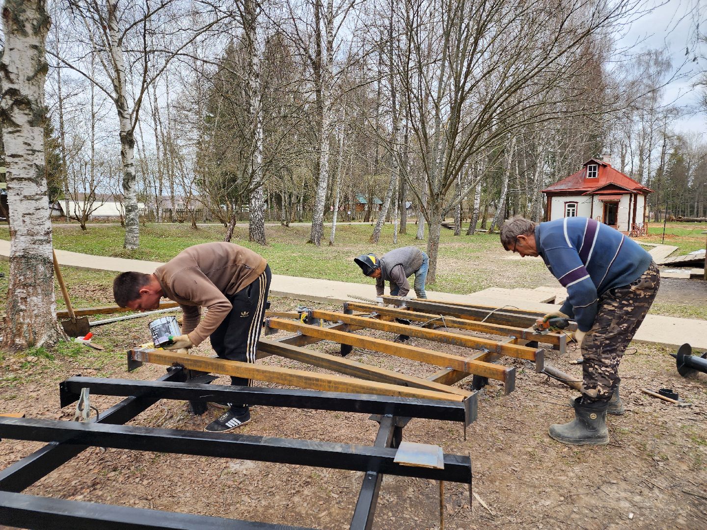 Чехов, село Мелихово, музей-заповедник, реконструкция, благоустройство, каретный двор, пешеходная зона, тропинки и дорожки, металлический каркас, доски из сосны, губернатор московской области,