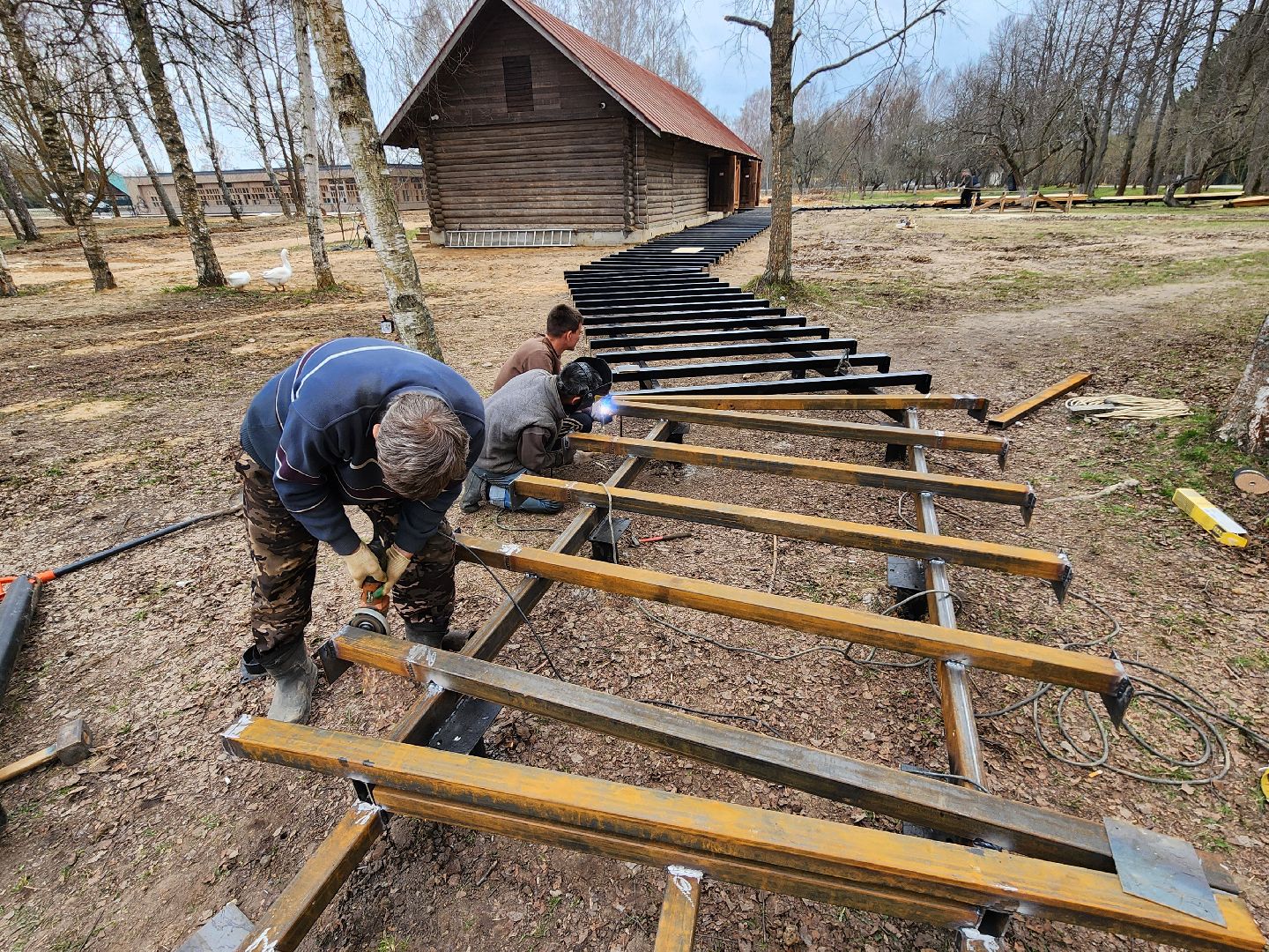 Чехов, село Мелихово, музей-заповедник, реконструкция, благоустройство, каретный двор, пешеходная зона, тропинки и дорожки, металлический каркас, доски из сосны, губернатор московской области,