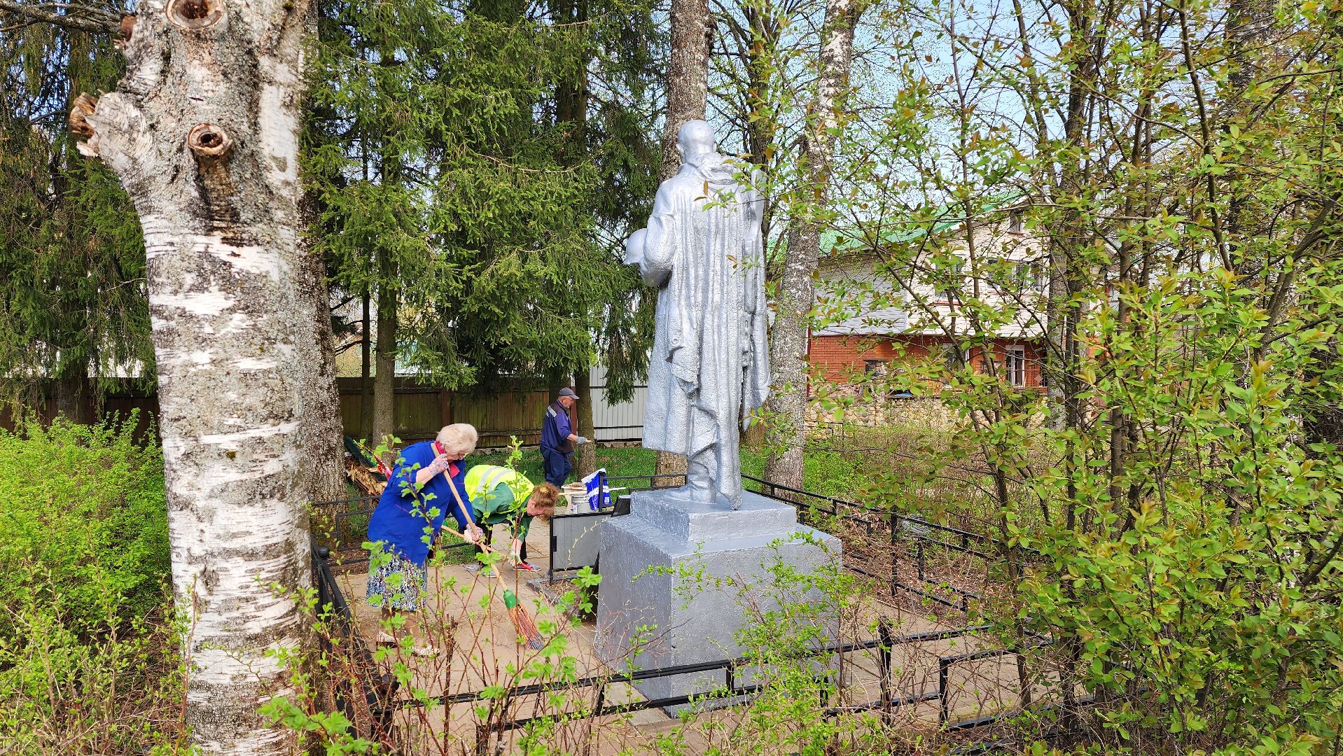 истра, благоустройство, братская могила,