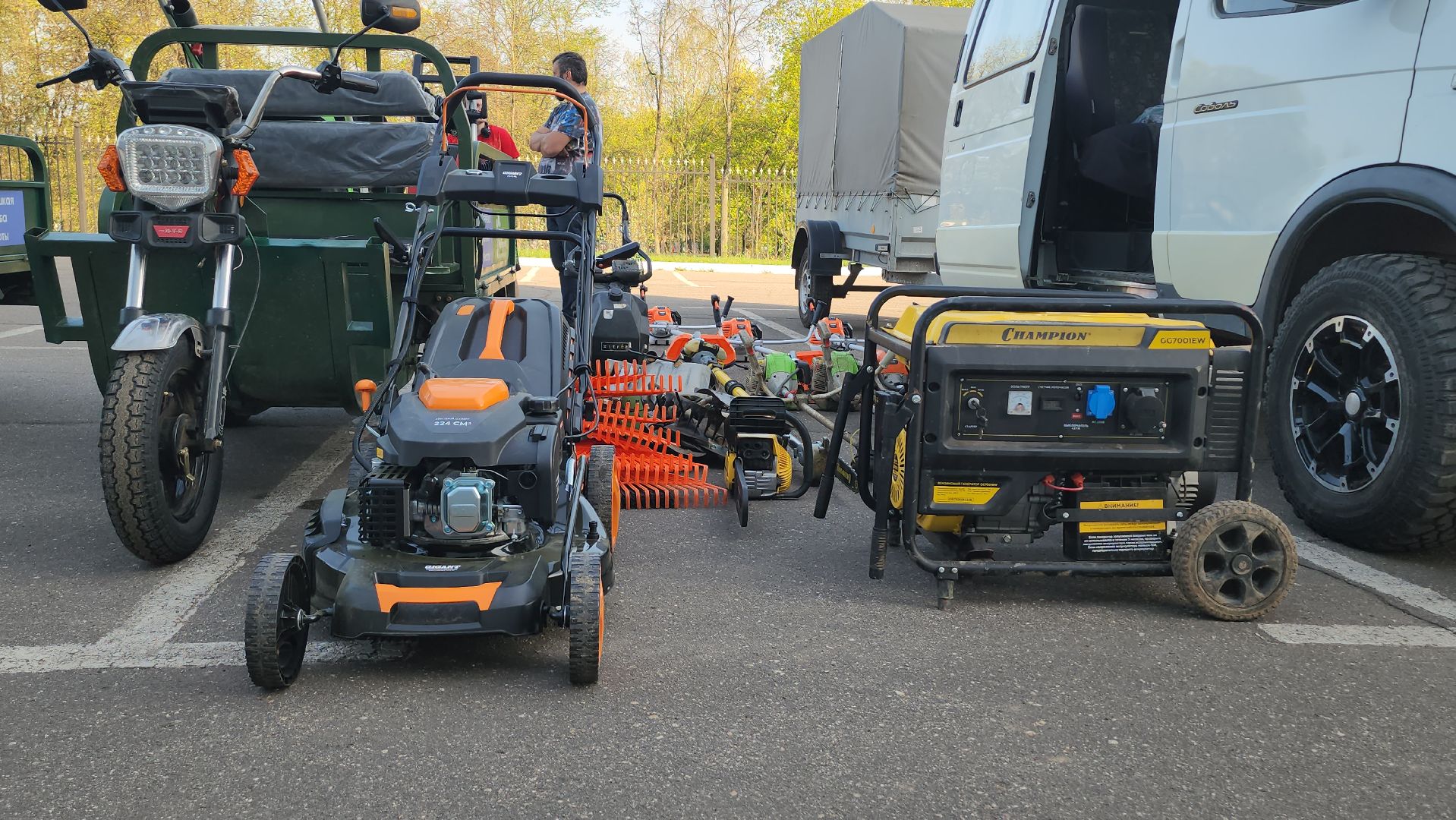 люберцы, парки, глава городского округа люберцы владимир волков,техника,смотр парковой техники,