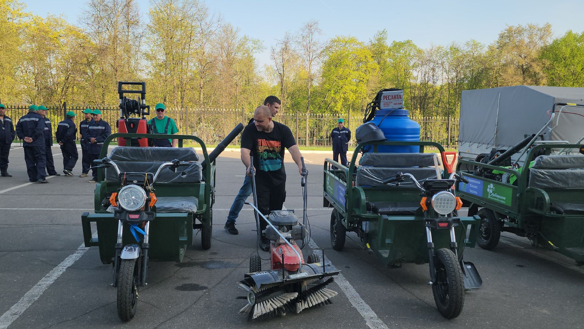 люберцы, парки, глава городского округа люберцы владимир волков,техника,смотр парковой техники,