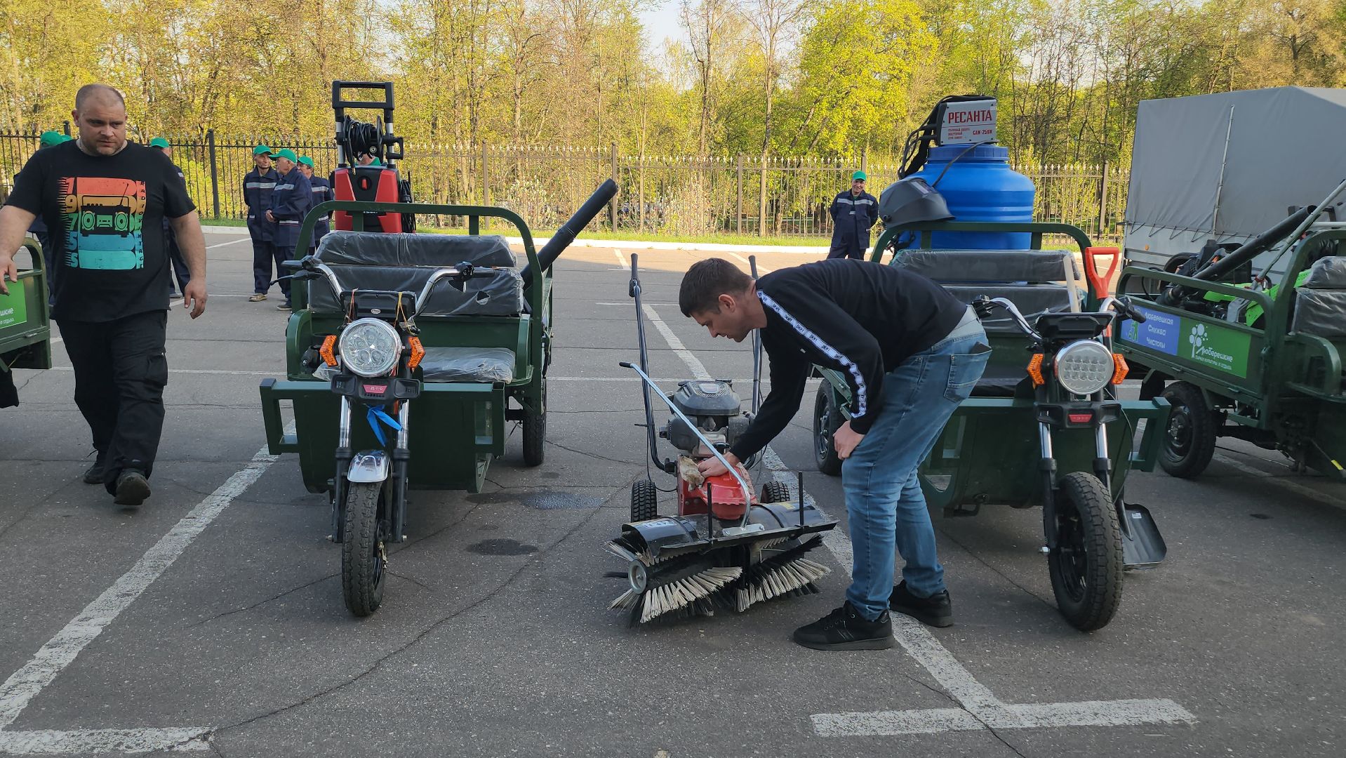 люберцы, парки, глава городского округа люберцы владимир волков,техника,смотр парковой техники,