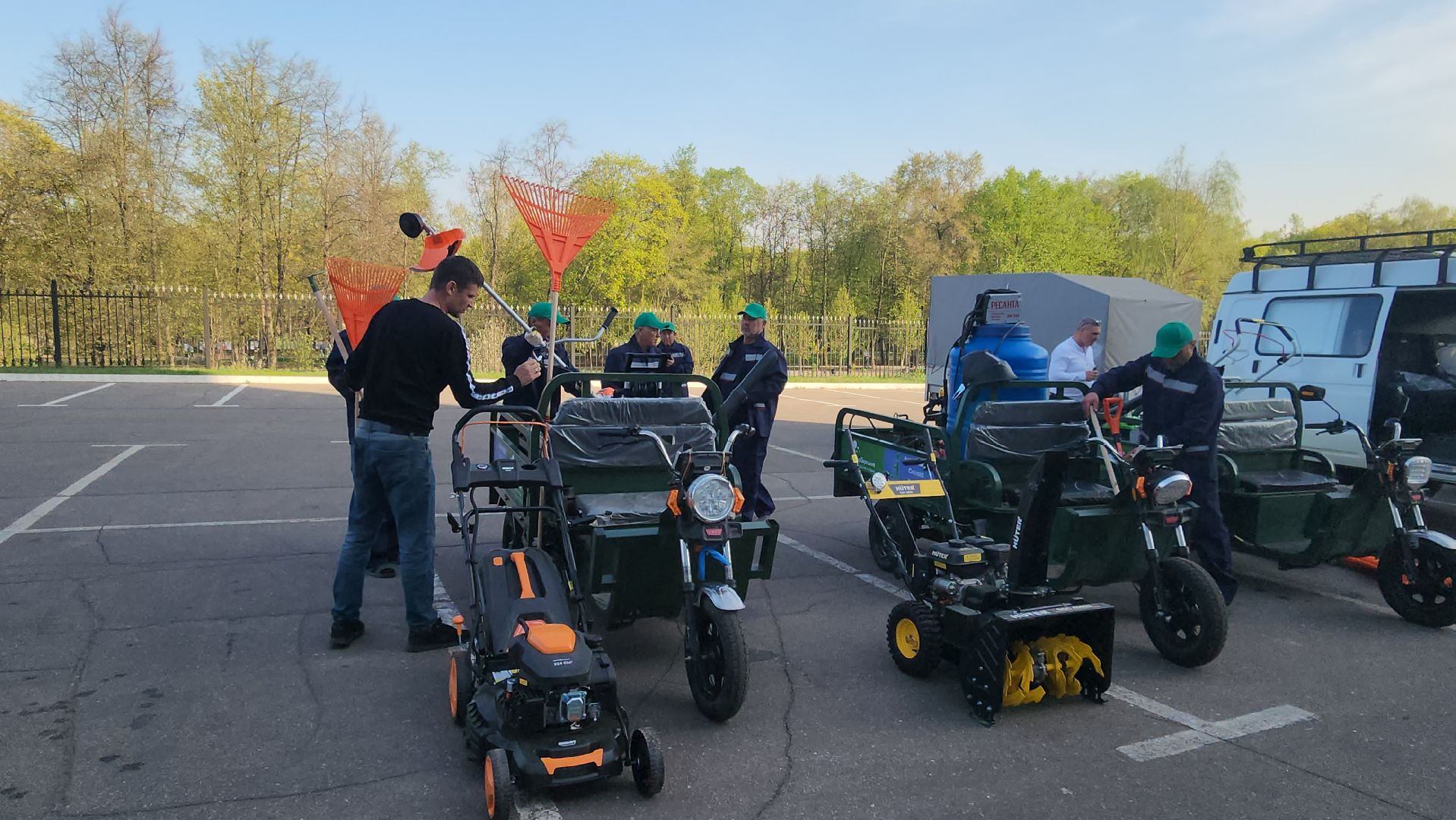 люберцы, парки, глава городского округа люберцы владимир волков,техника,смотр парковой техники,