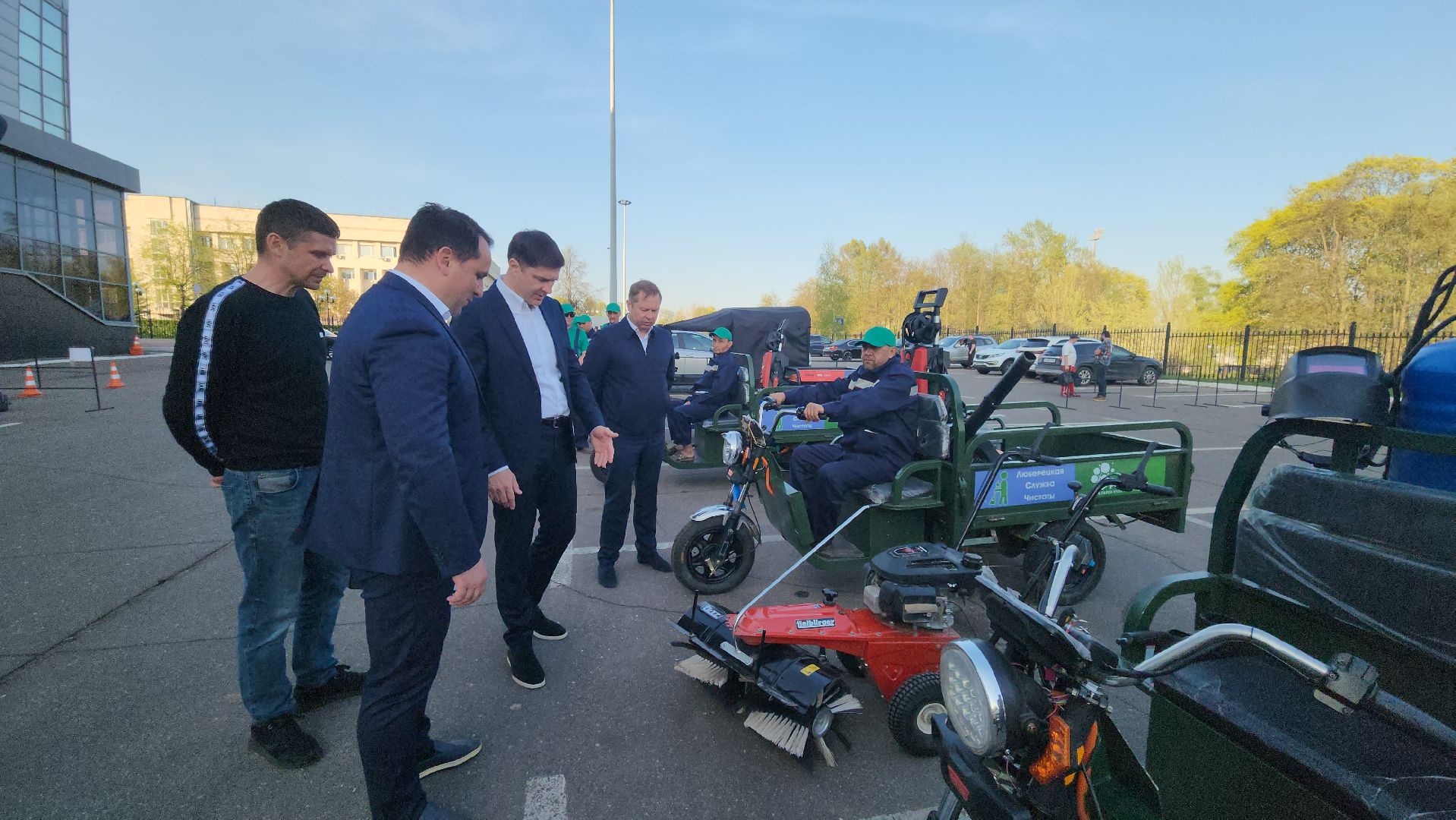 люберцы, парки, глава городского округа люберцы владимир волков,техника,смотр парковой техники,