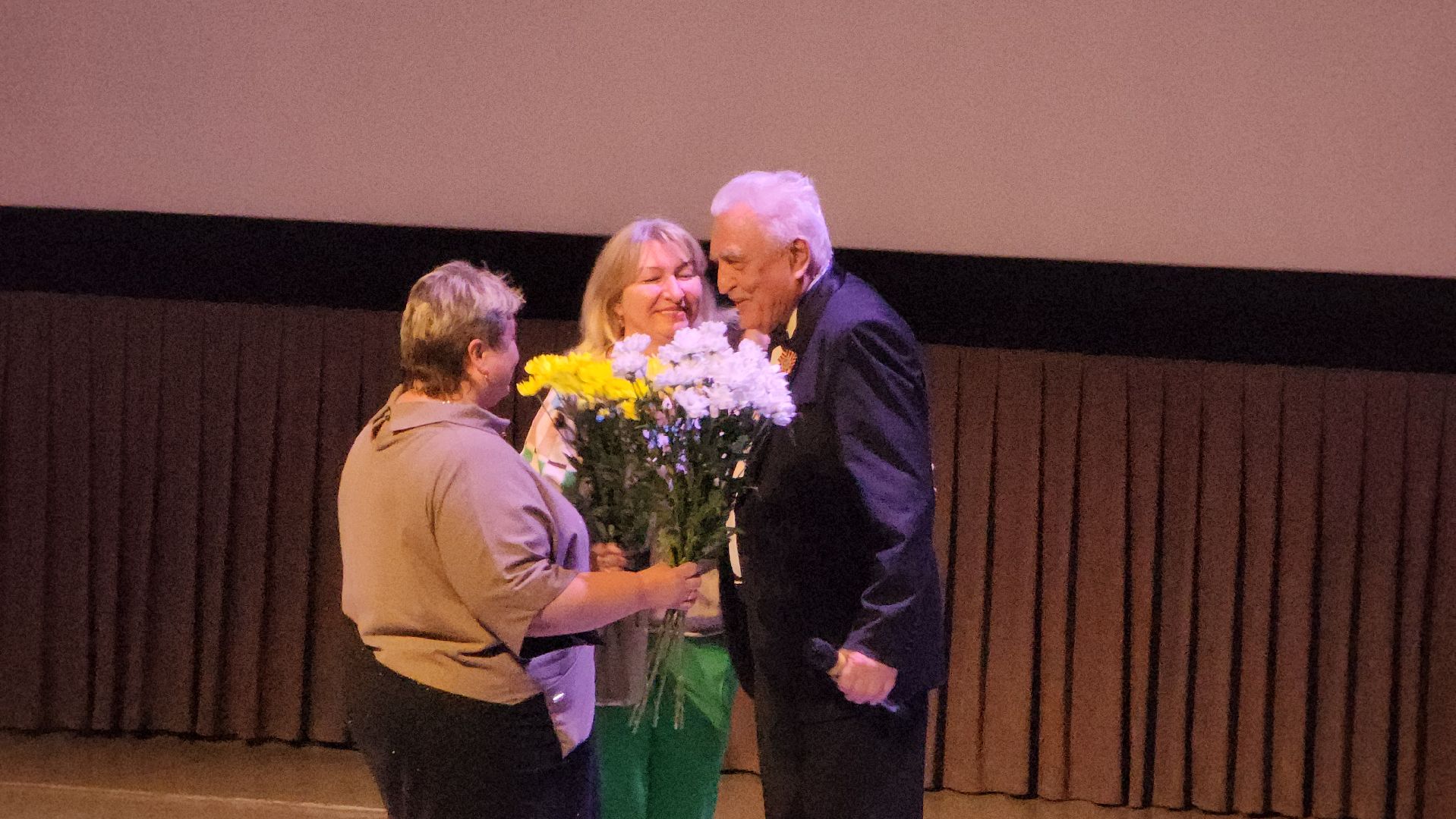 9 класс, 80-летие великой победы, Концерт, Лобня, Стихи, песни военных лет,