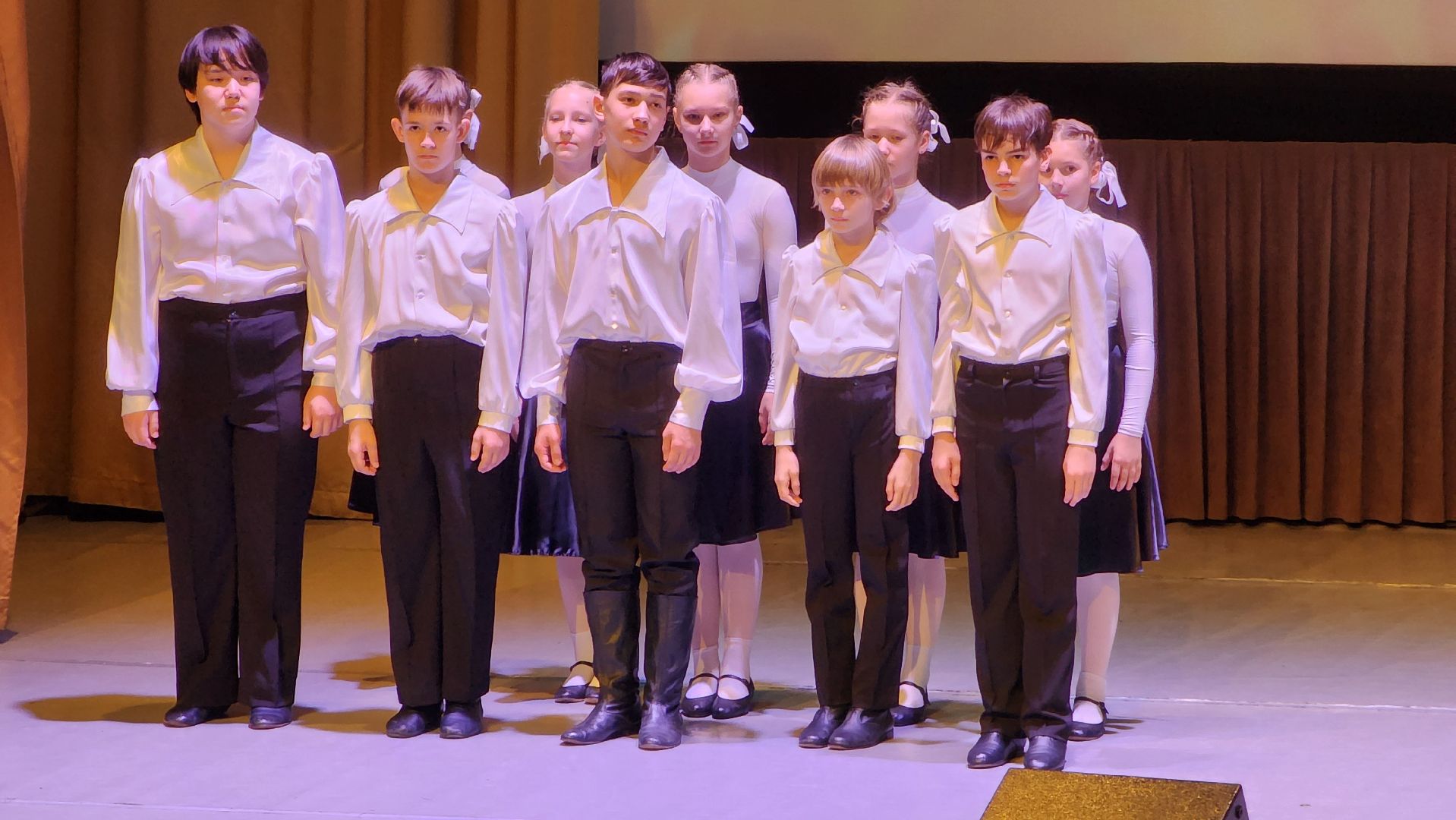 9 класс, 80-летие великой победы, Концерт, Лобня, Стихи, песни военных лет,