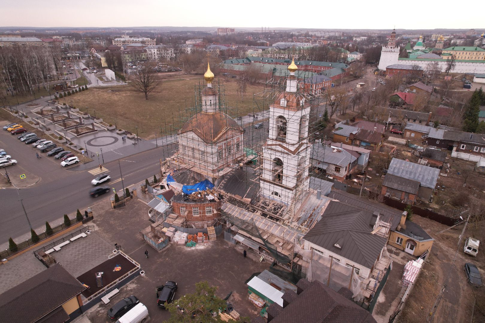 видео с коптера, храм Петра и Павла , реконструкция храма в сергиевом посаде,