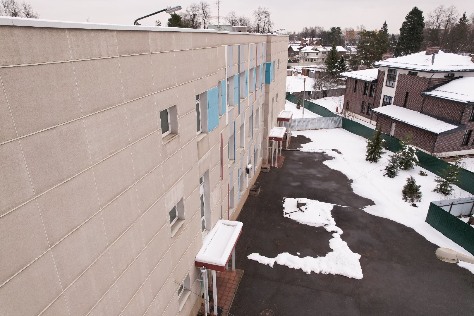 видео с коптера,  пристройка к школе 12 , школа в мытищах,