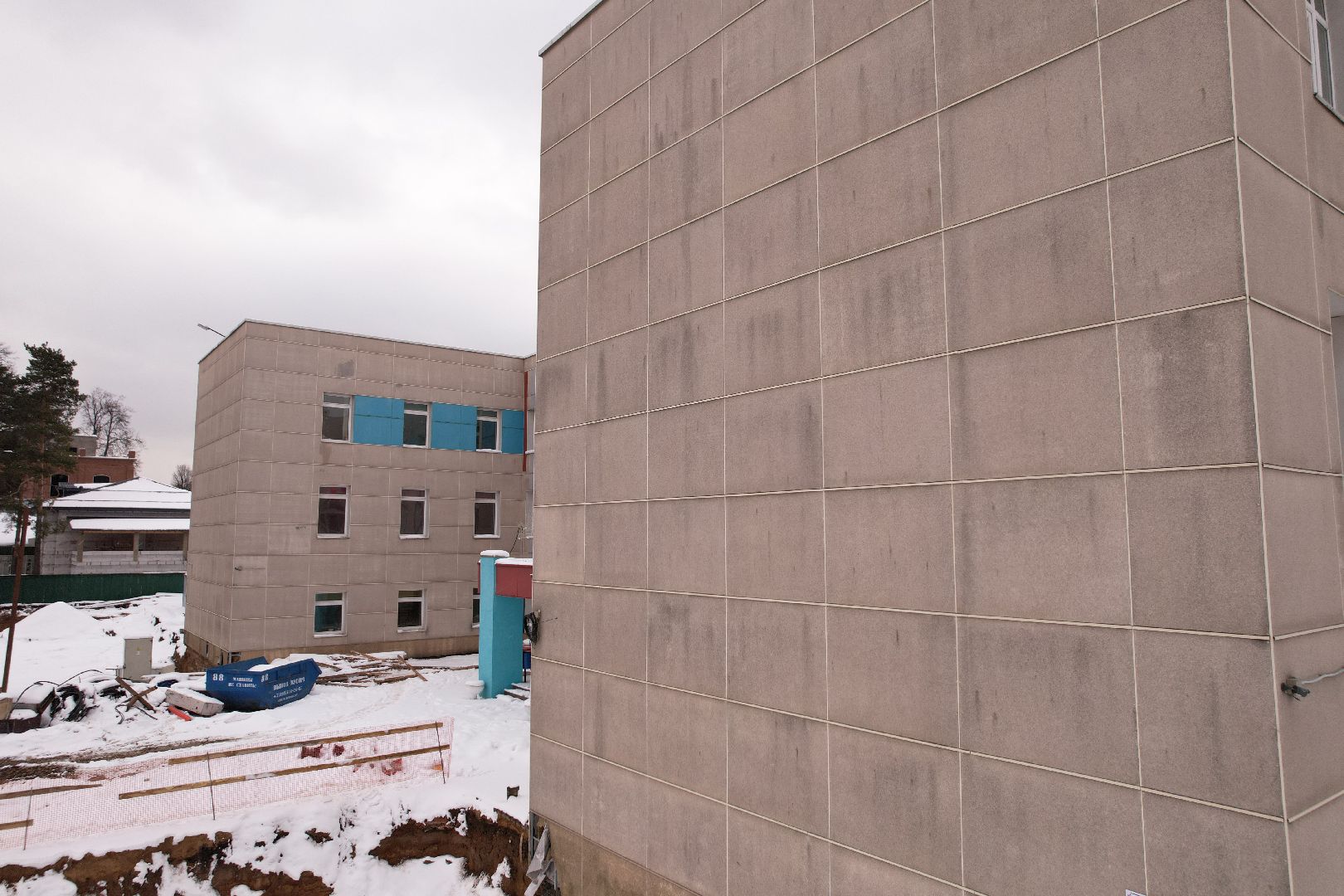 видео с коптера,  пристройка к школе 12 , школа в мытищах,