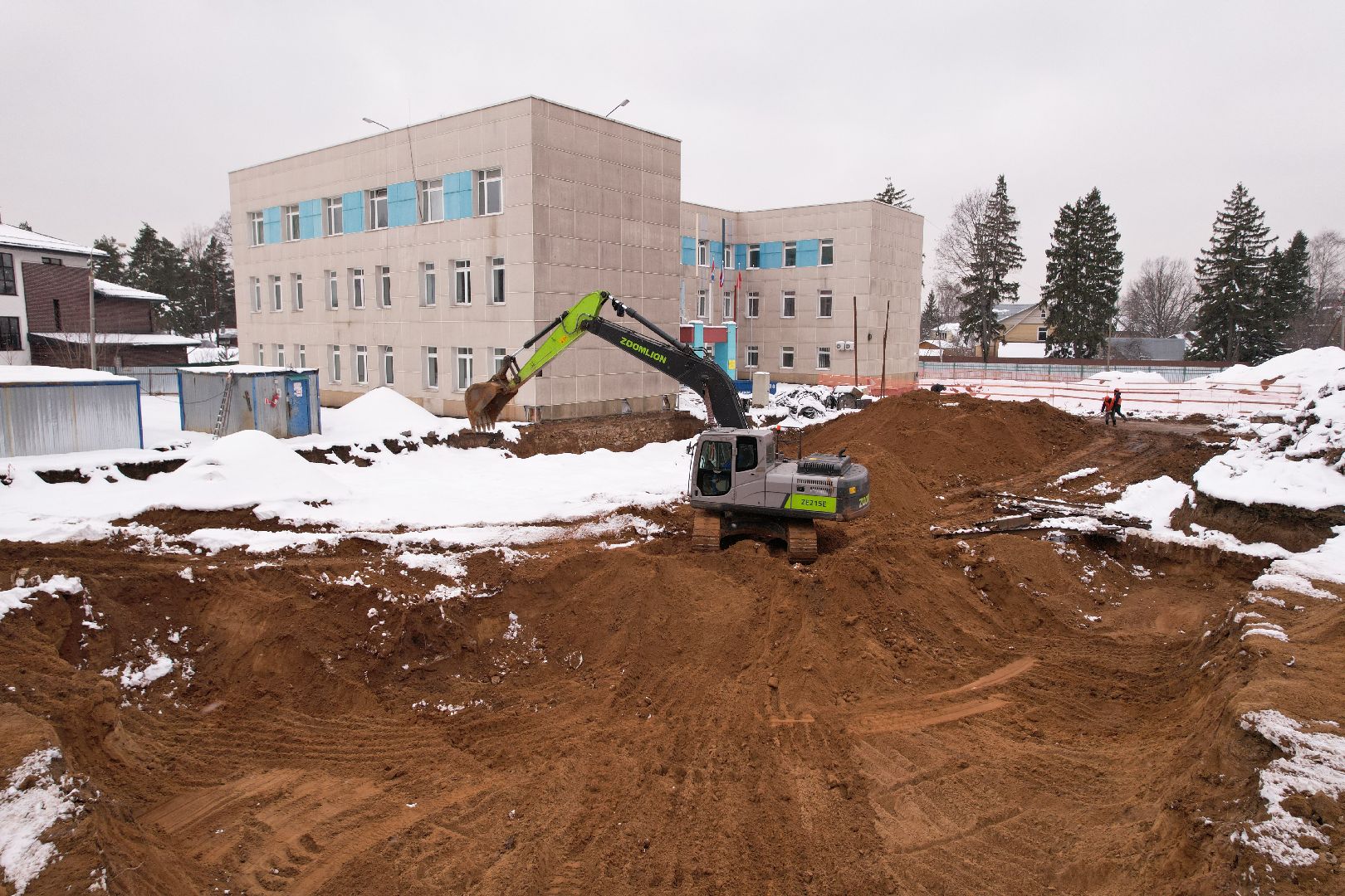 видео с коптера,  пристройка к школе 12 , школа в мытищах,